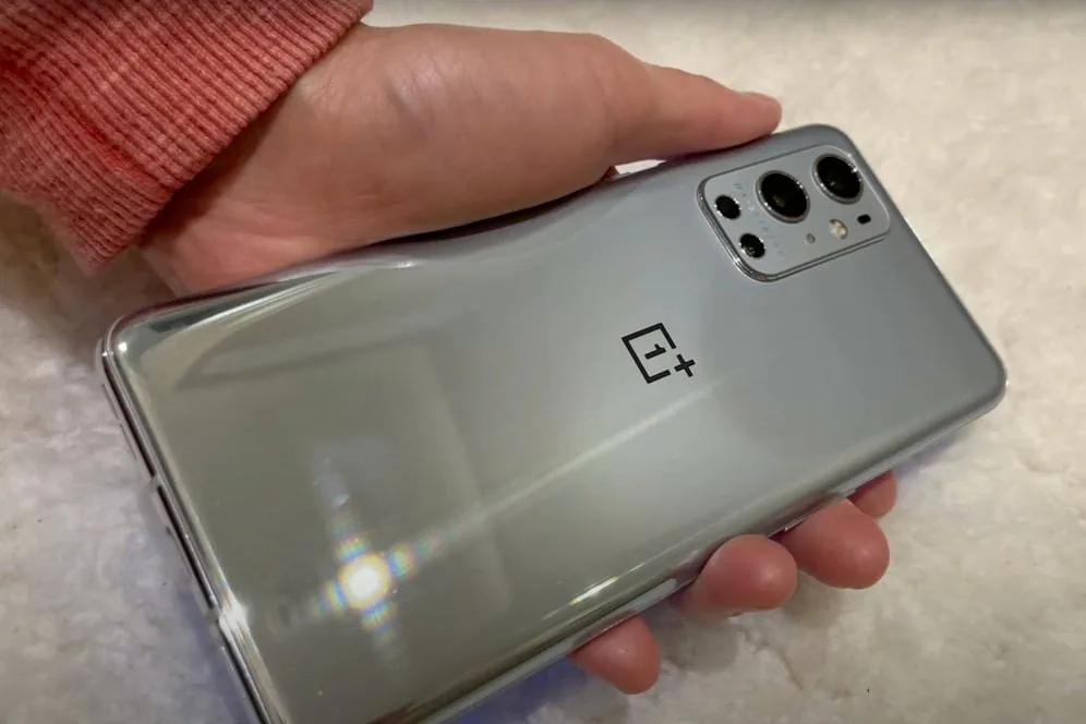 Lộ diện nhiều ảnh rò rỉ trên tay OnePlus 9 Pro 5G với camera từ Hasselblad