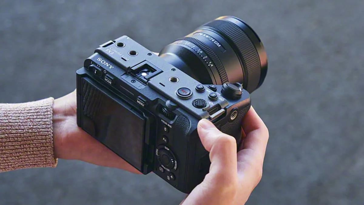 Sony ra mắt máy quay FX3 full frame nhỏ gọn dòng Cinema