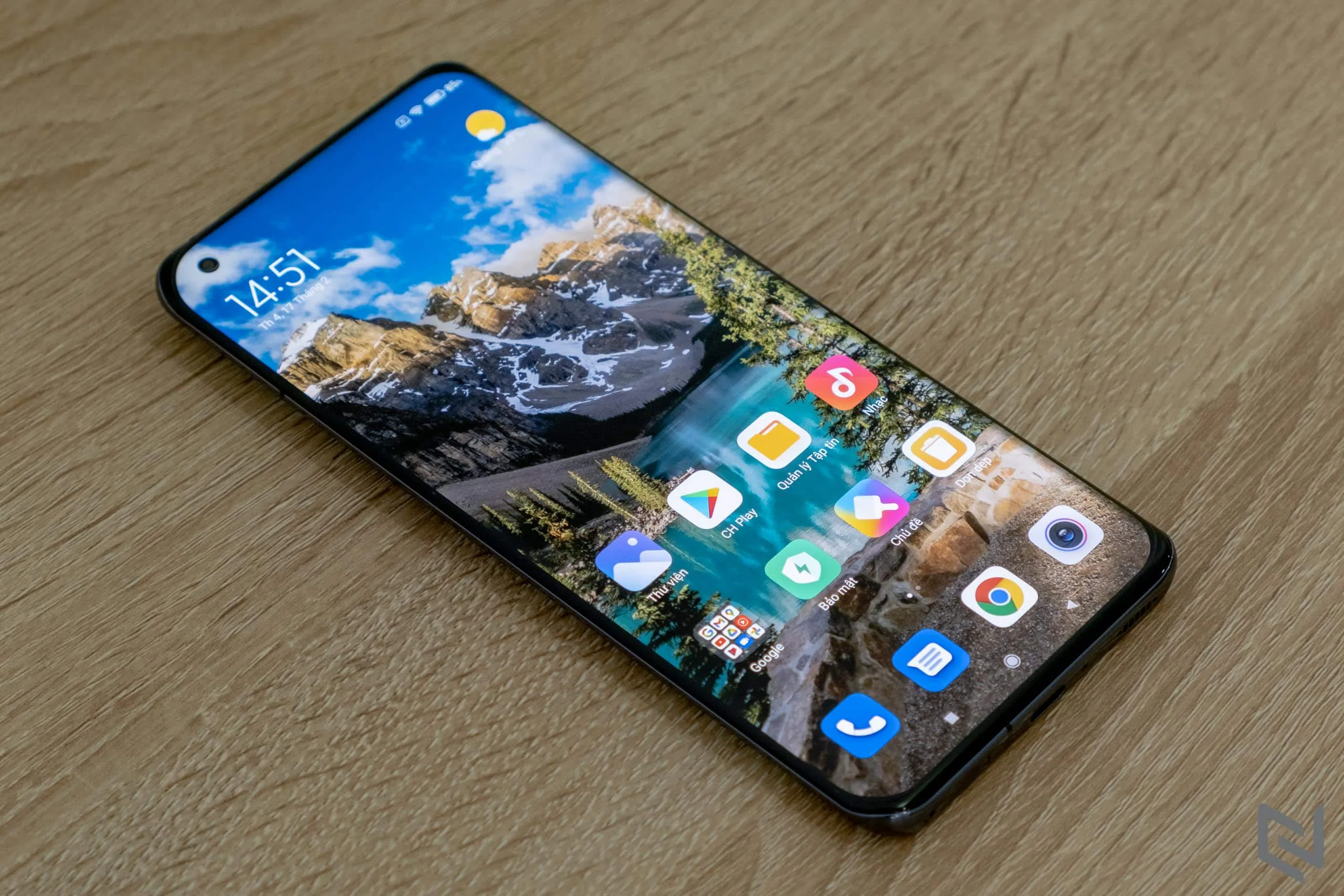 Mở hộp và đánh giá nhanh Xiaomi Mi 11: Hoàn thiện cao cấp, camera chụp rất tốt, Snapdragon 888 mạnh miễn bàn
