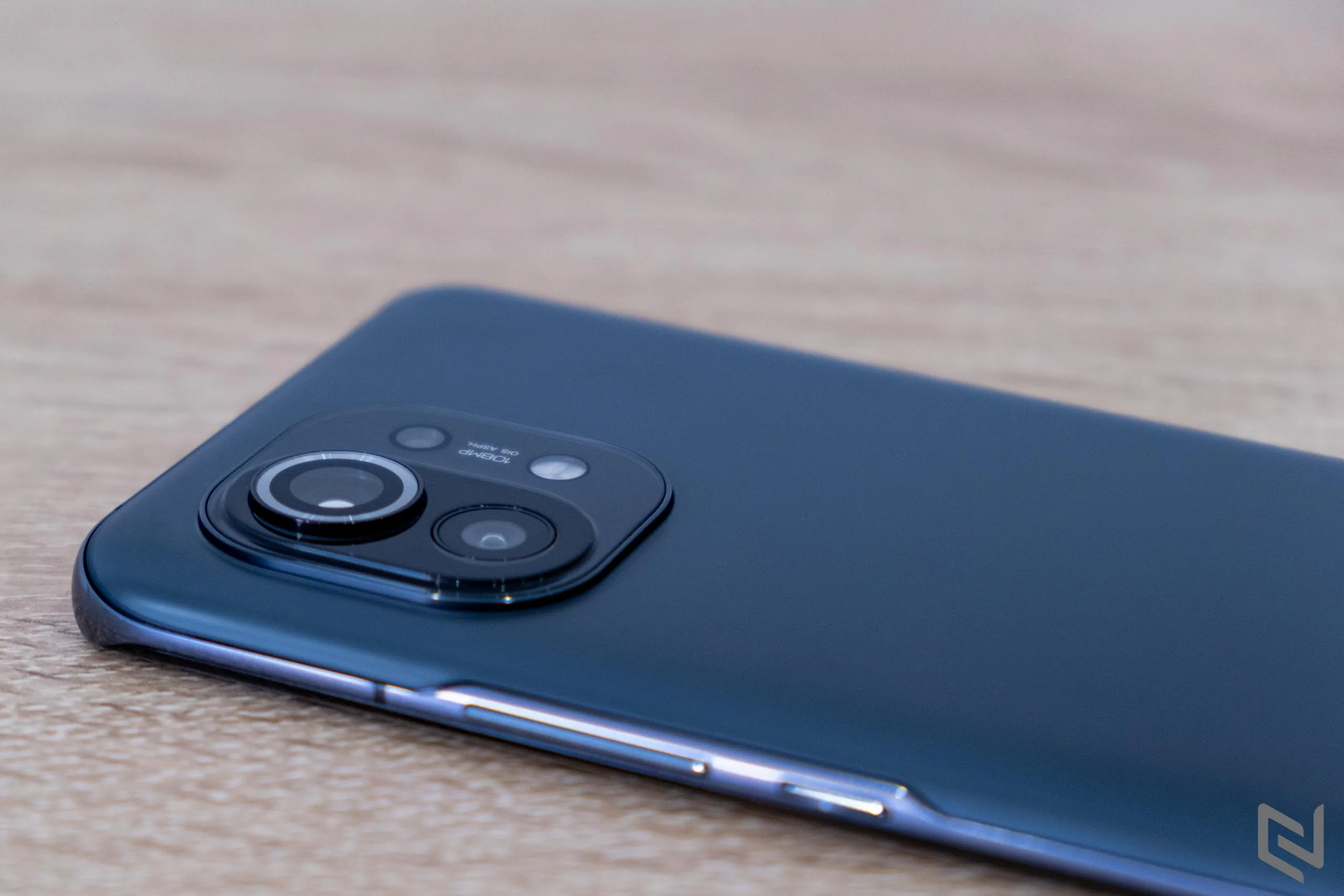 Mở hộp và đánh giá nhanh Xiaomi Mi 11: Hoàn thiện cao cấp, camera chụp rất tốt, Snapdragon 888 mạnh miễn bàn