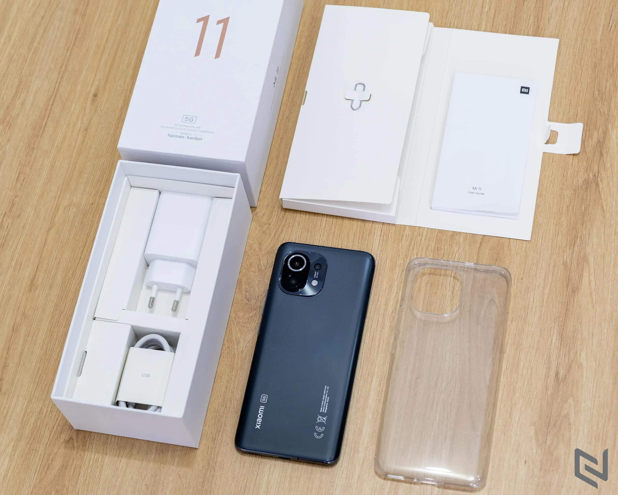 Mở hộp và đánh giá nhanh Xiaomi Mi 11: Hoàn thiện cao cấp, camera chụp rất tốt, Snapdragon 888 mạnh miễn bàn