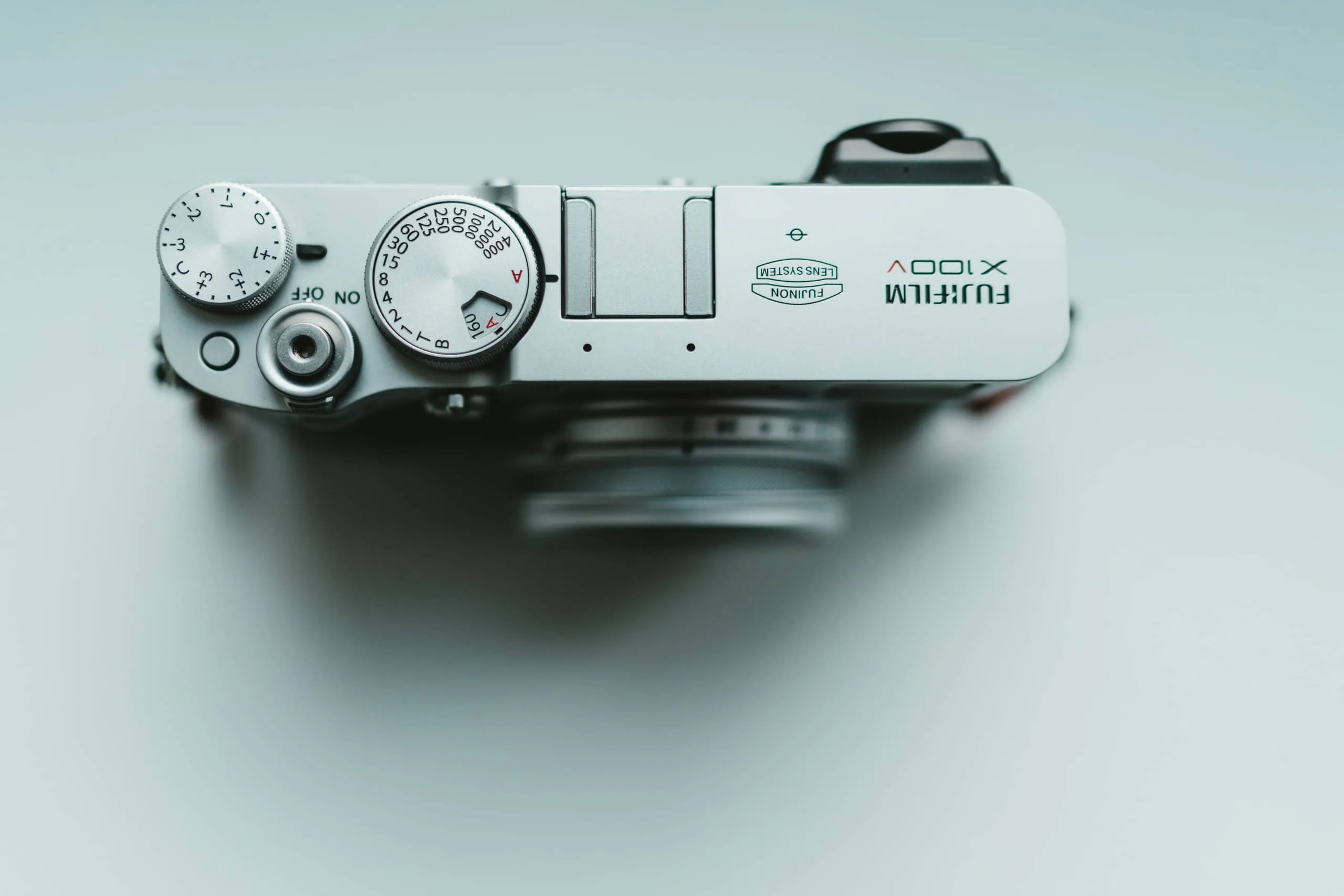 Fujifilm tung cập nhật firmware cho X100V, X-Pro3, X-T30 và ống kính XC 16-50mm II