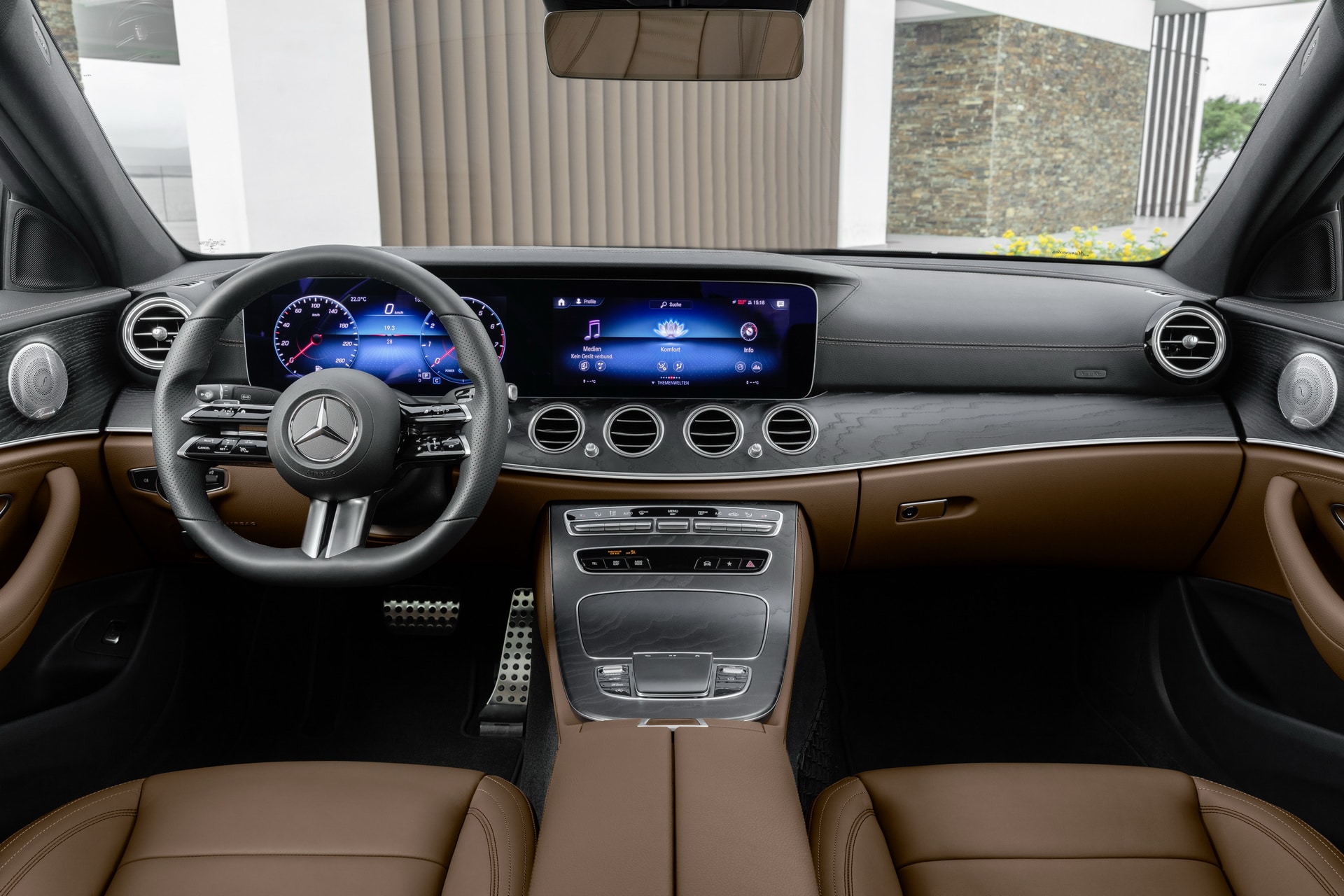 Mercedes-Benz E-Class 2021 sẽ ra mắt và bán ra tại Việt Nam trong tháng 3 năm 2021