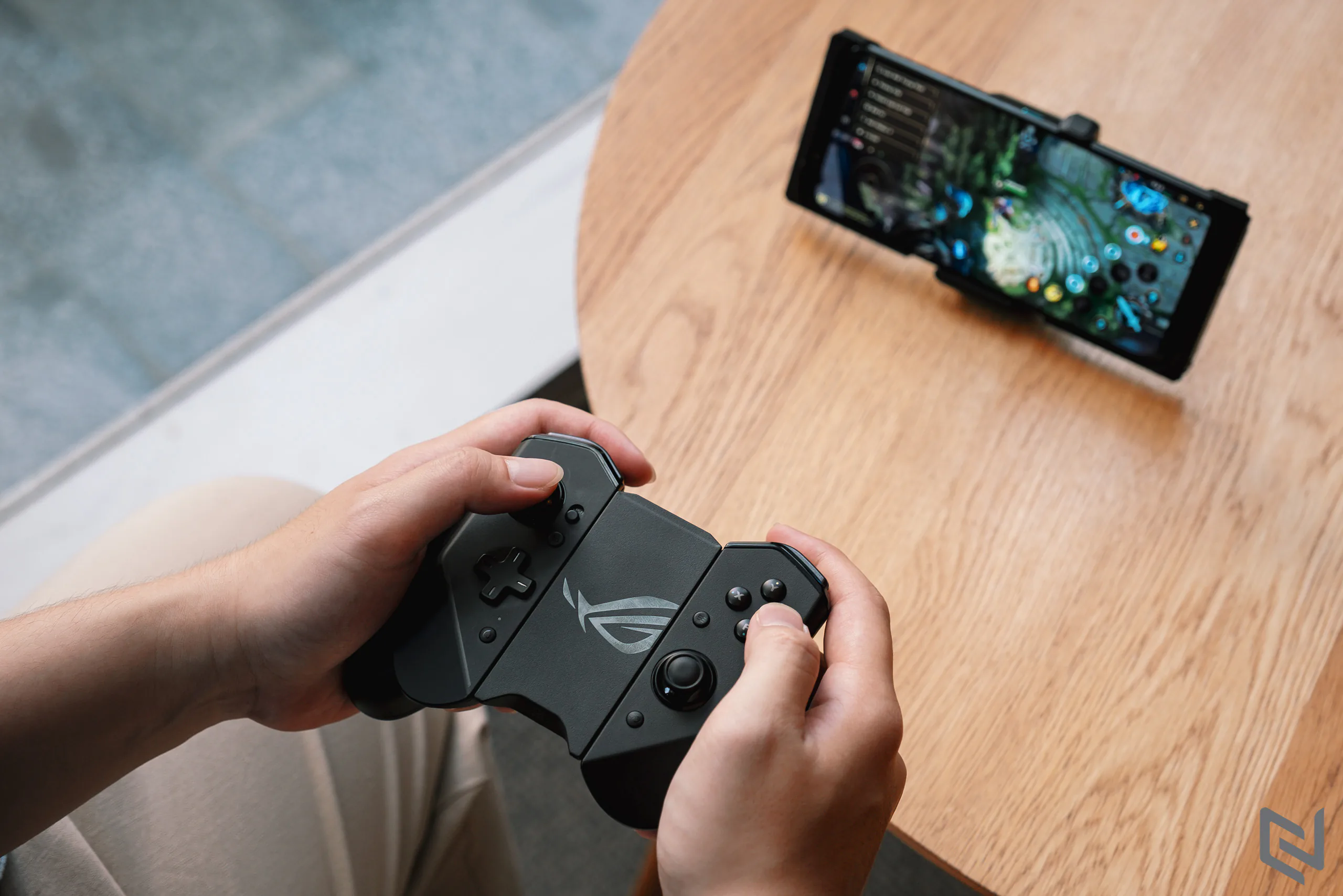 Trên tay smartphone gaming ROG Phone 5 mới từ ASUS: Thiết kế mới lạ, công nghệ đột phá và trang bị Snapdragon 888 5G