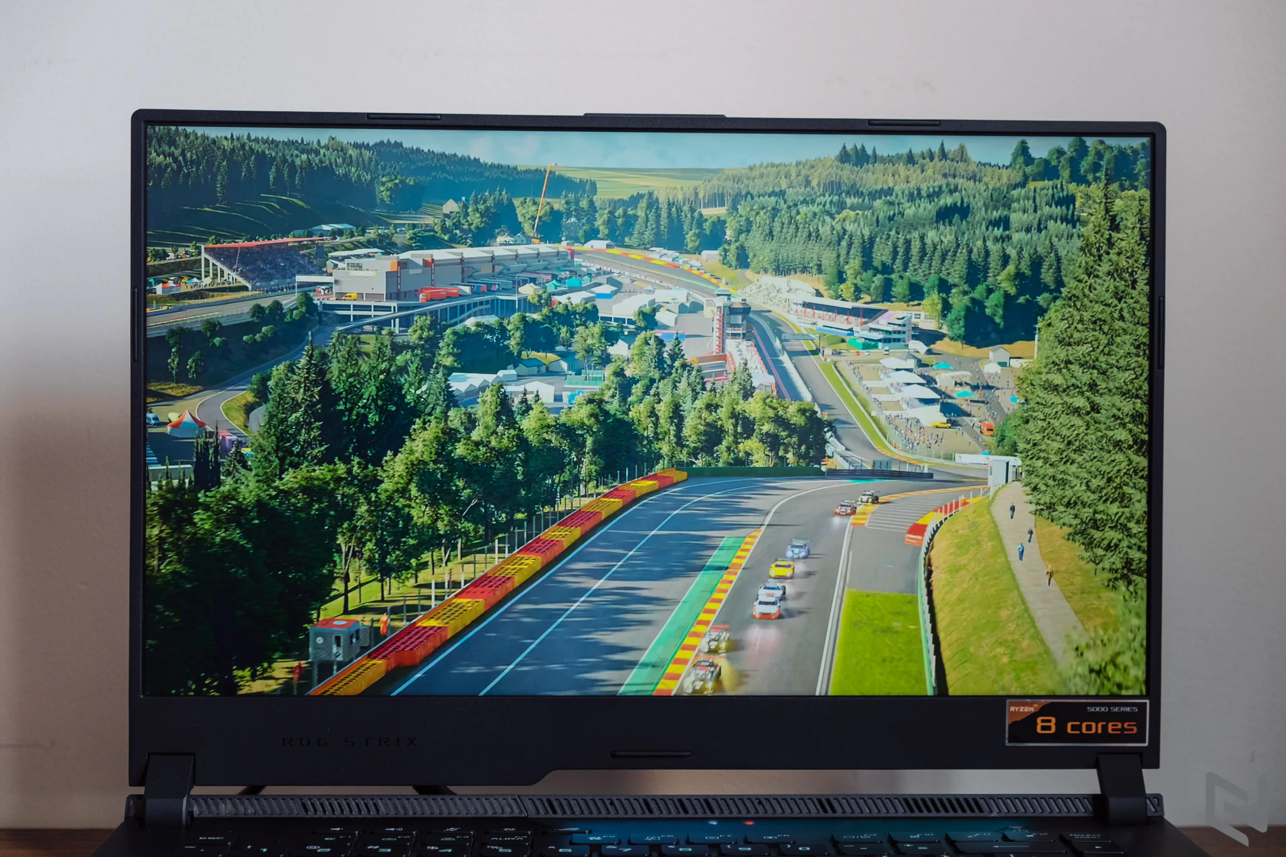 Trải nghiệm laptop chơi game ASUS ROG Scar 15 2021 mới, ASUS x AMD mạnh mẽ cùng RTX 3070