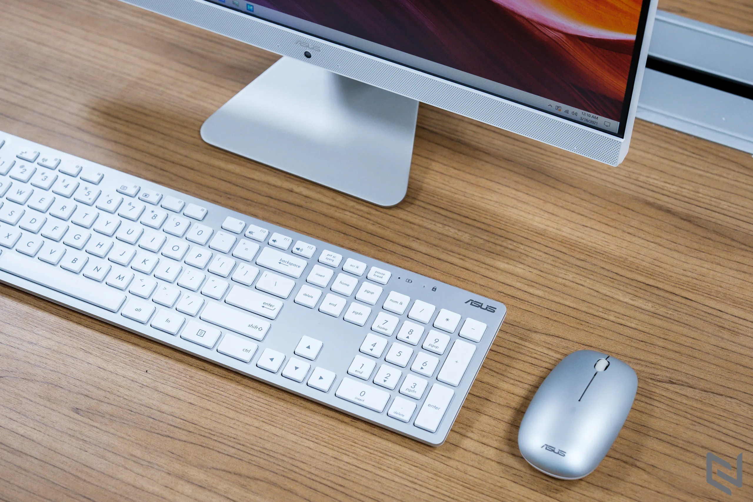 ASUS Vivo AiO V222 ra mắt: máy tính đa năng thiết kế đẹp, màn hình NanoEdge và loa đa kênh