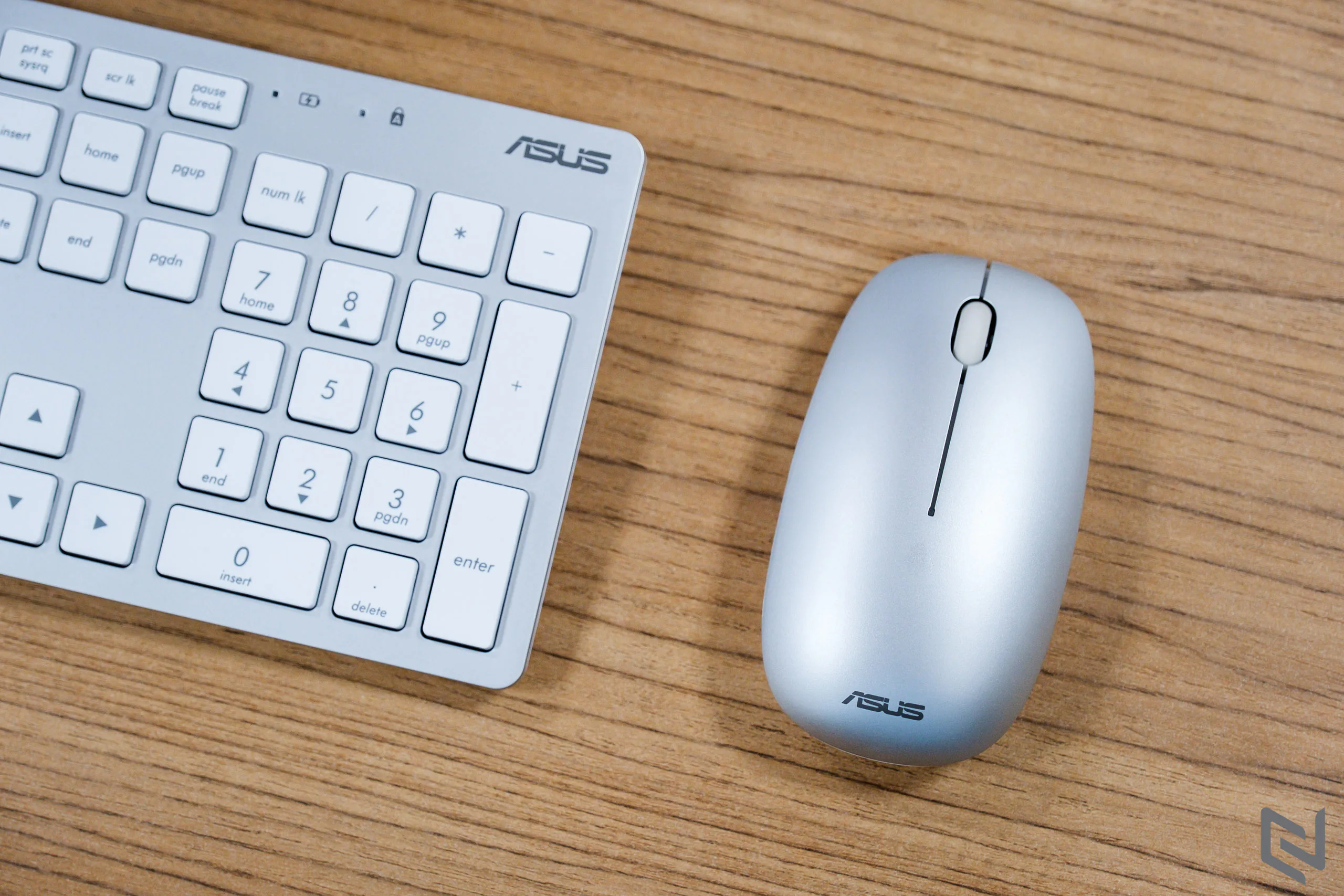 ASUS Vivo AiO V222 ra mắt: máy tính đa năng thiết kế đẹp, màn hình NanoEdge và loa đa kênh