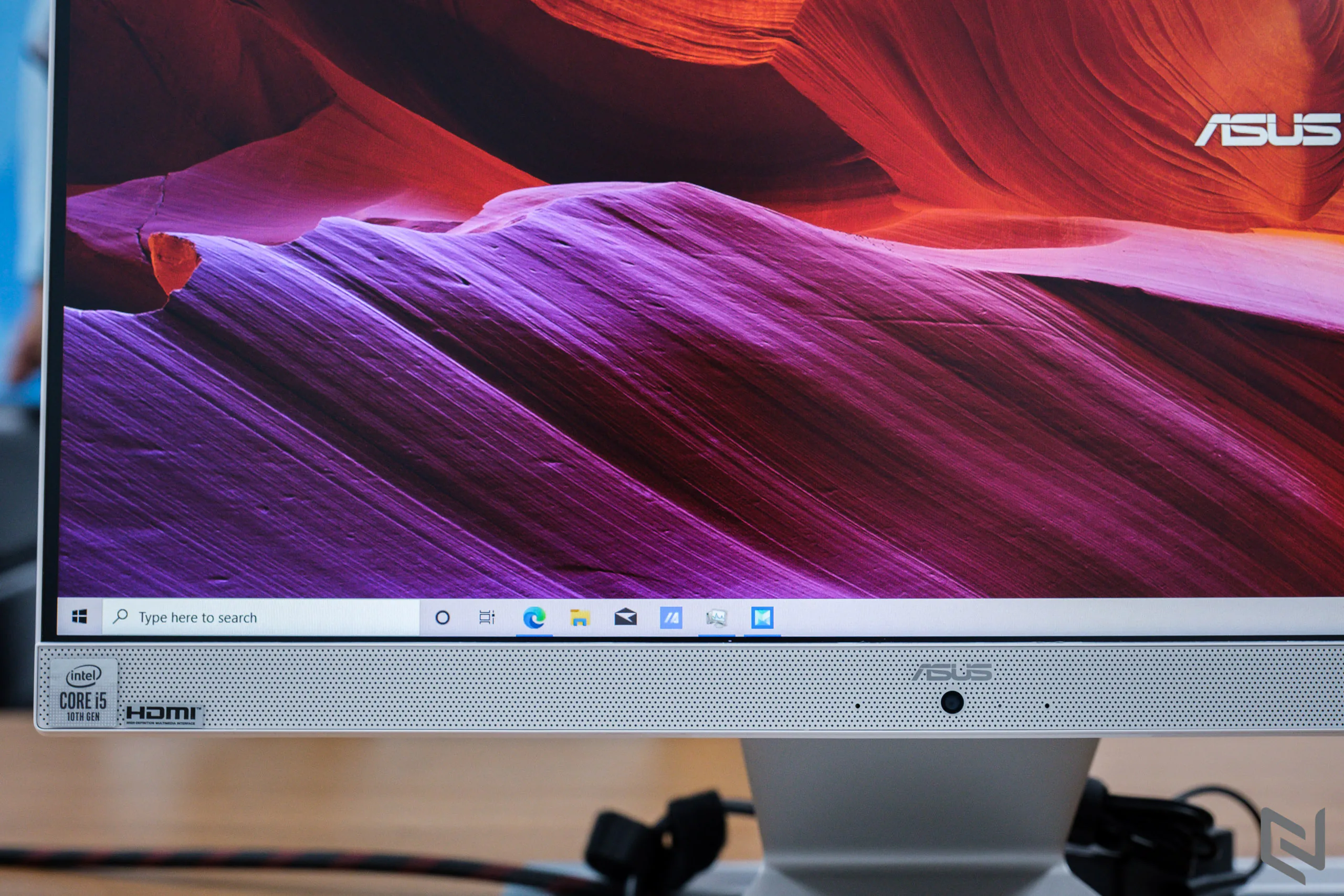 ASUS Vivo AiO V222 ra mắt: máy tính đa năng thiết kế đẹp, màn hình NanoEdge và loa đa kênh