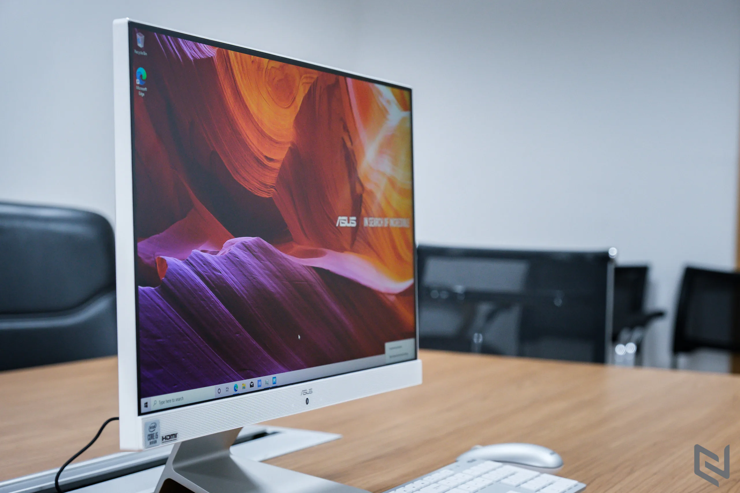 ASUS Vivo AiO V222 ra mắt: máy tính đa năng thiết kế đẹp, màn hình NanoEdge và loa đa kênh