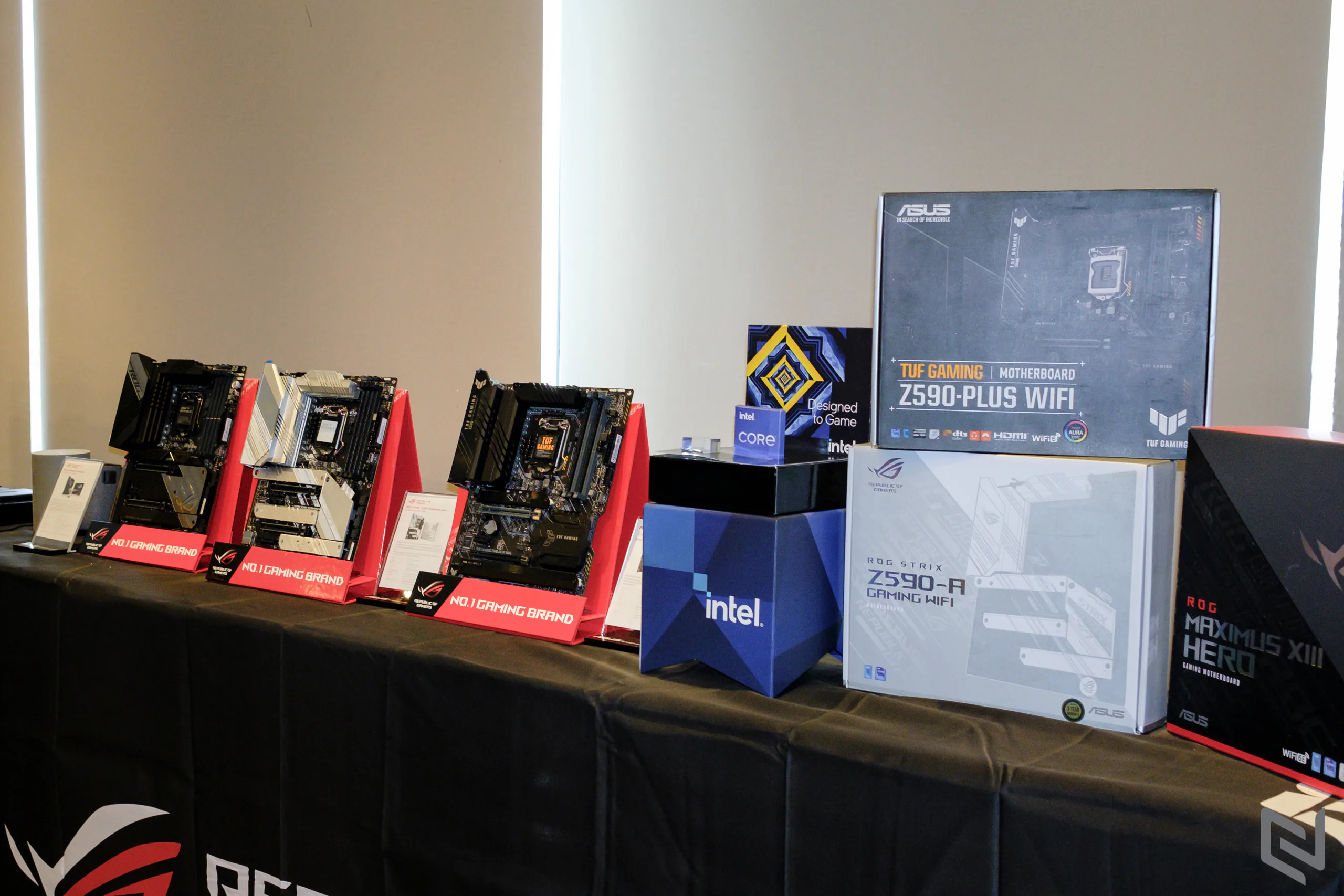ASUS giới thiệu loạt mainboard Z590 và hệ sinh thái ASUS x Gundam tại Việt Nam