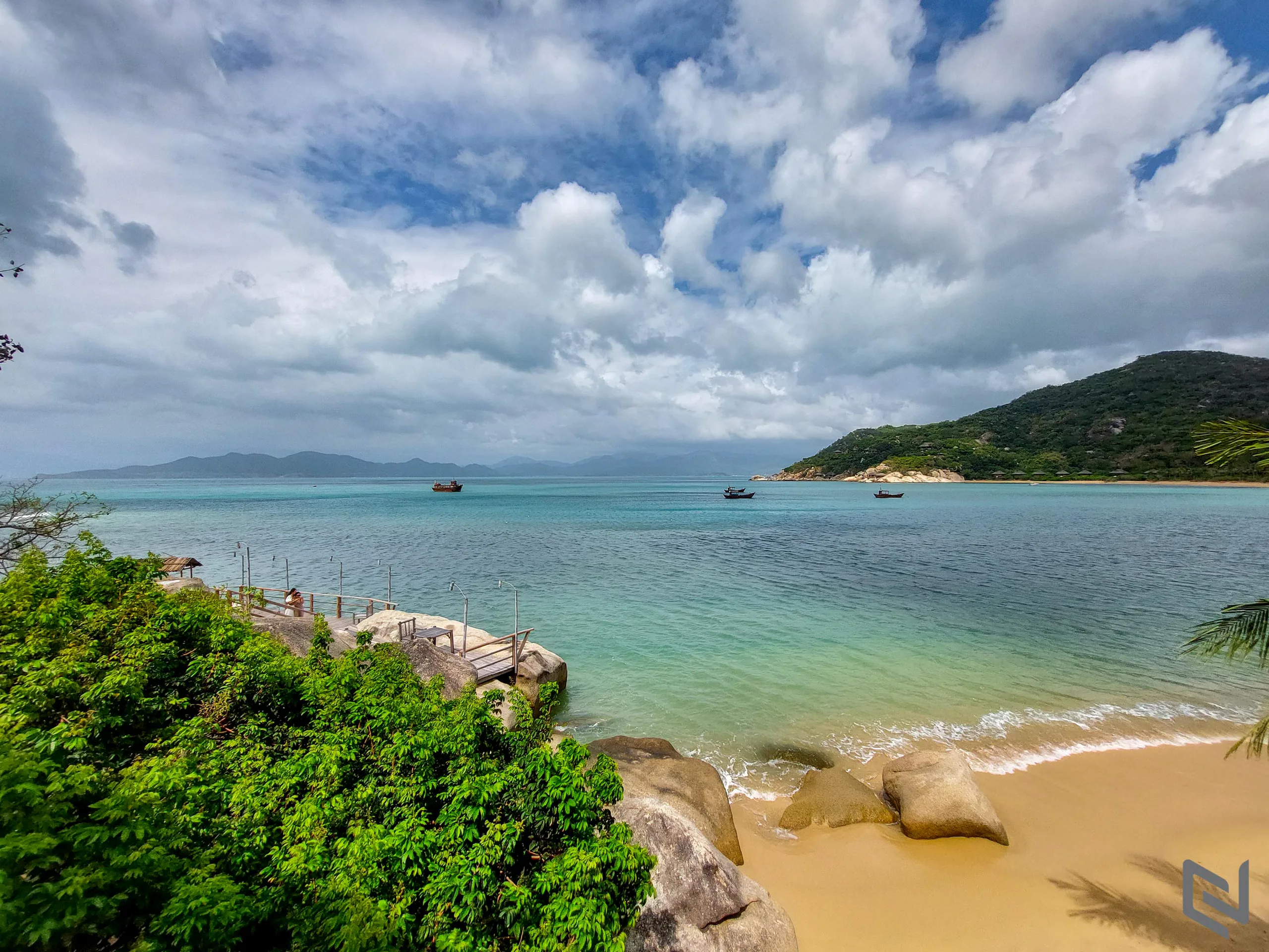Trải nghiệm du lịch Vịnh Ninh Vân với bộ 4 camera của Galaxy A72: Thiết bị lý tưởng cho các bạn trẻ sống ảo
