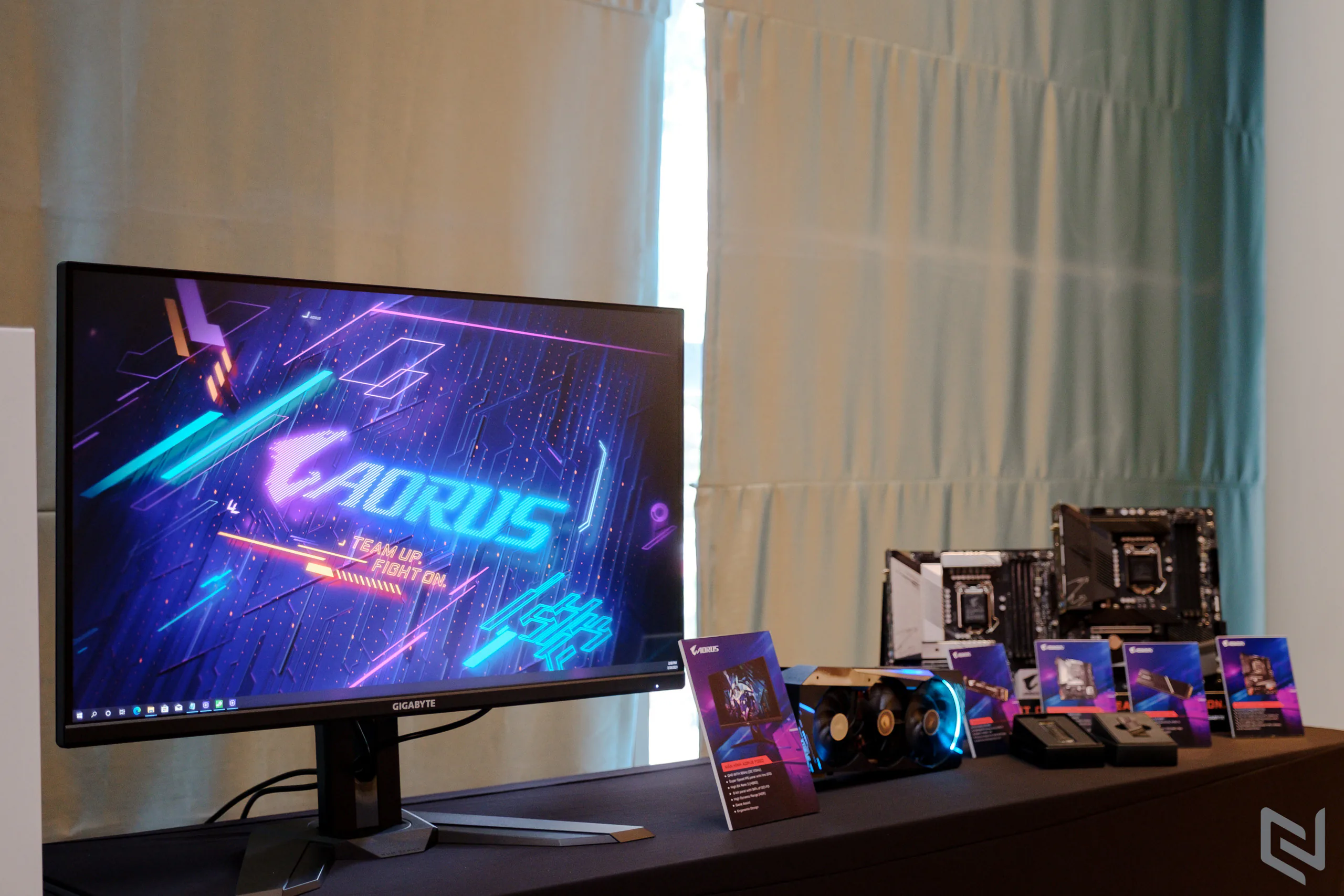 Gigabyte ra mắt bo mạch chủ 500 Series và loạt màn hình AORUS 2021