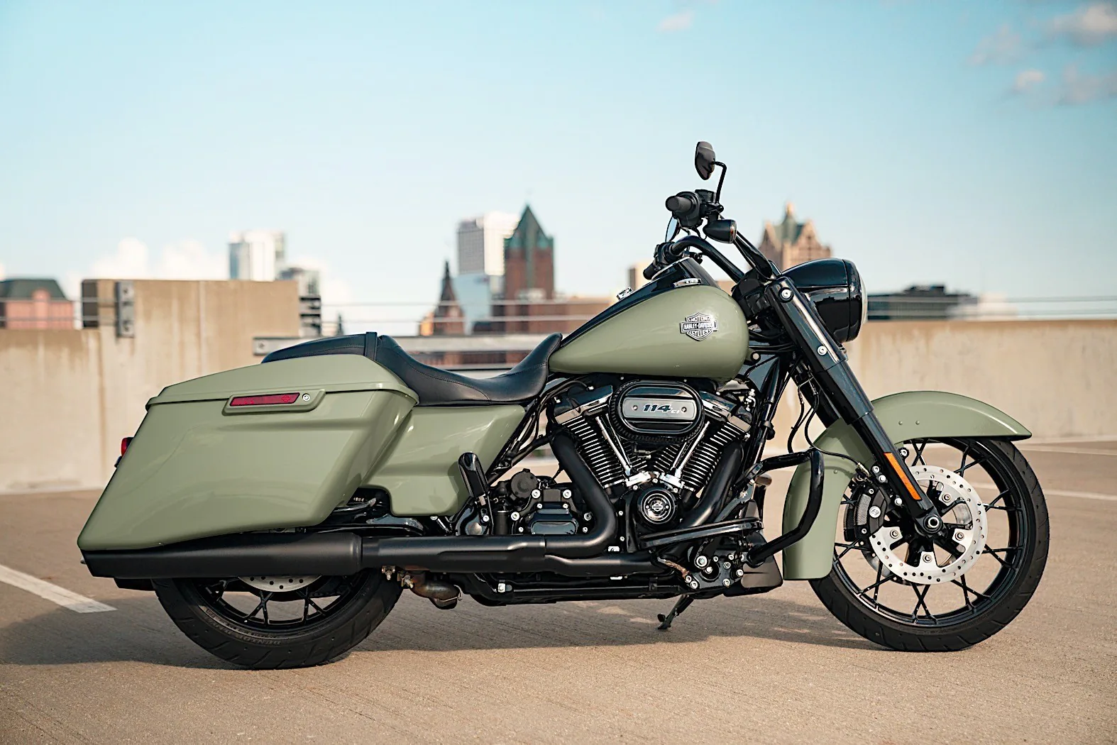 Harley-Davision giới thiệu Street Bob 114, Low Rider S, Softail Standard và Fat Boy 114 phiên bản 2021