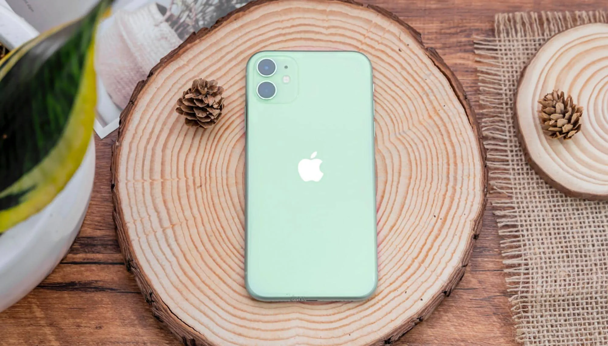 Bất ngờ với bảng giá iPhone cuối tháng 3 giảm đến 7 triệu