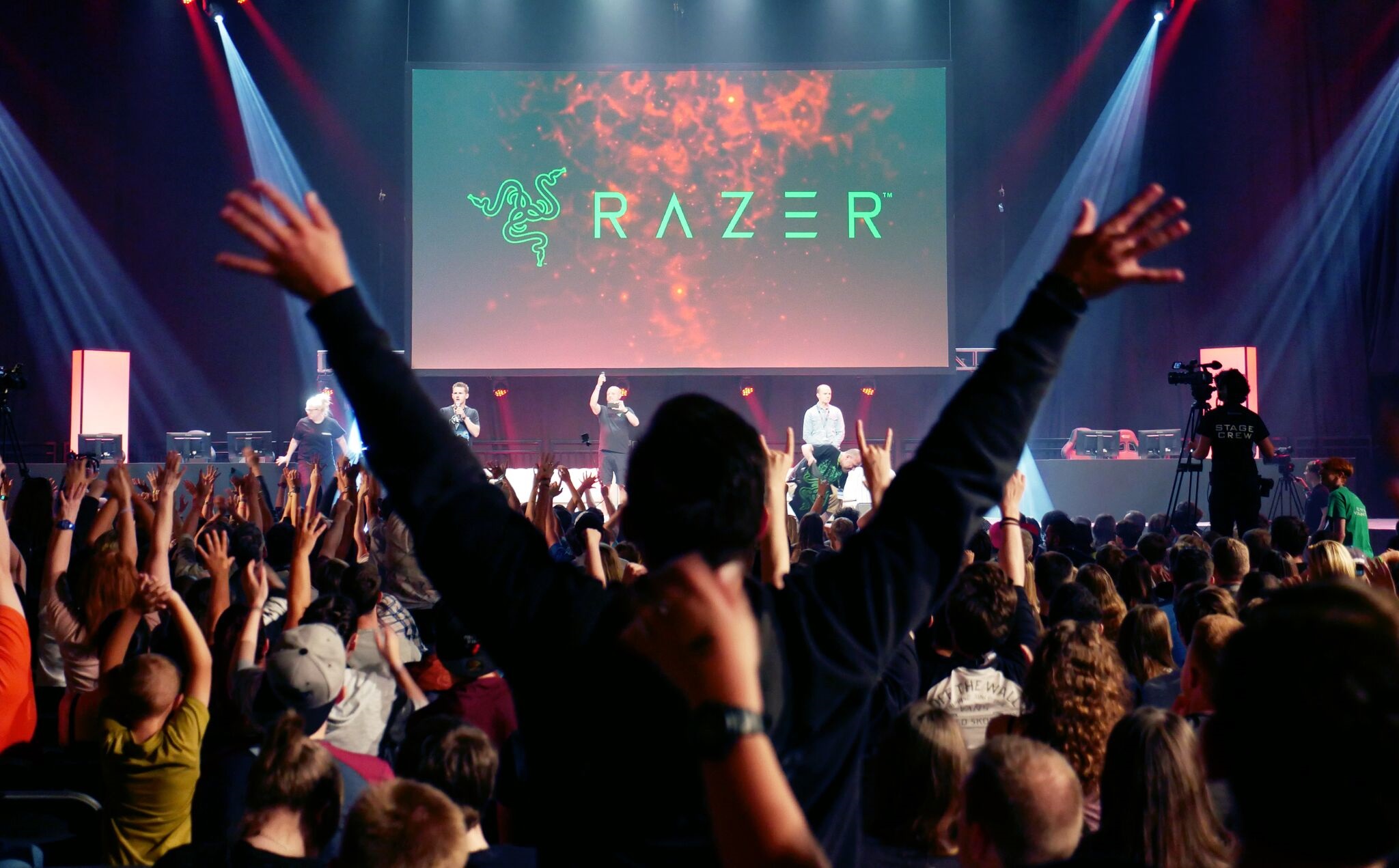 Razer vượt mốc doanh thu 1 tỷ USD trong năm tài chính 2020