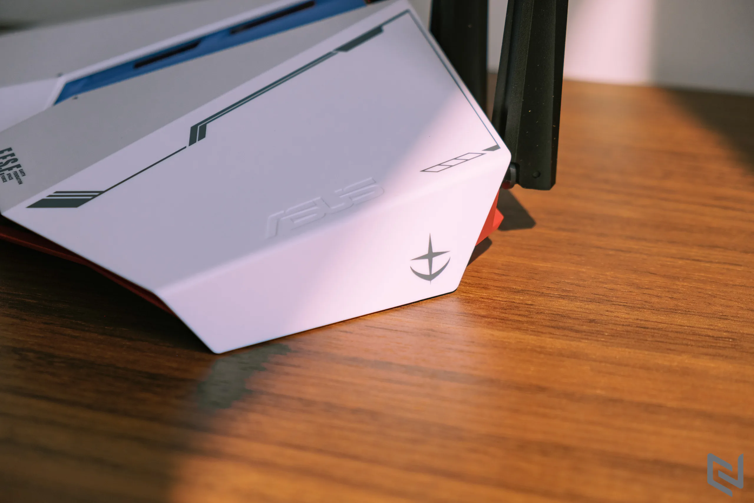 Trên tay bộ đôi router RT-AX86U và RT-AX82U phiên bản Gundam