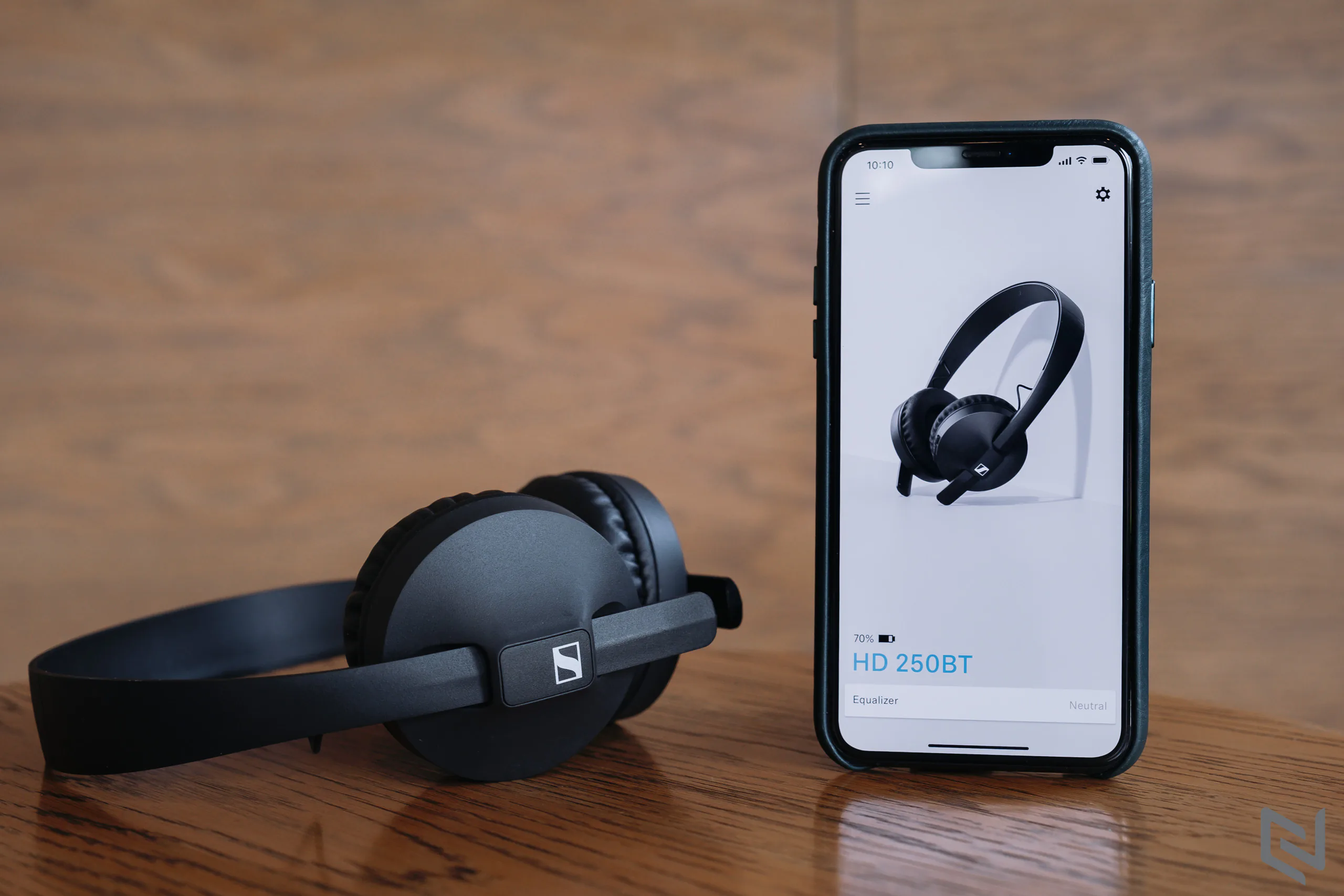 Trải nghiệm Sennheiser HD 250BT: Kiểu dáng on-ear nhỏ gọn, pin 25h, giá 2.2 triệu