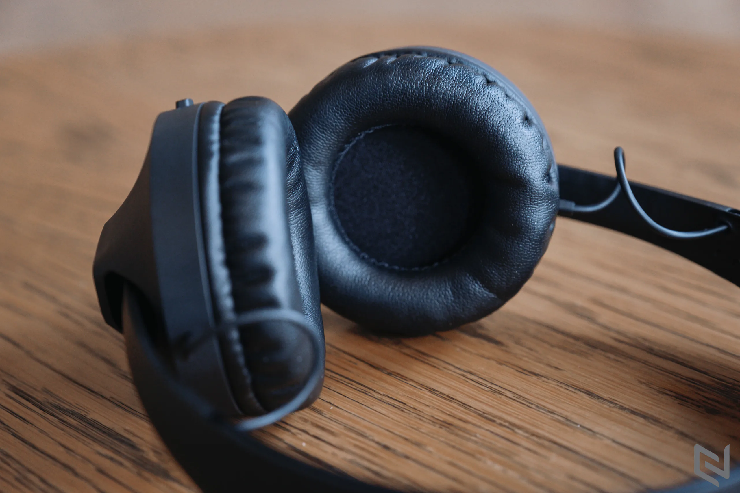 Trải nghiệm Sennheiser HD 250BT: Kiểu dáng on-ear nhỏ gọn, pin 25h, giá 2.2 triệu