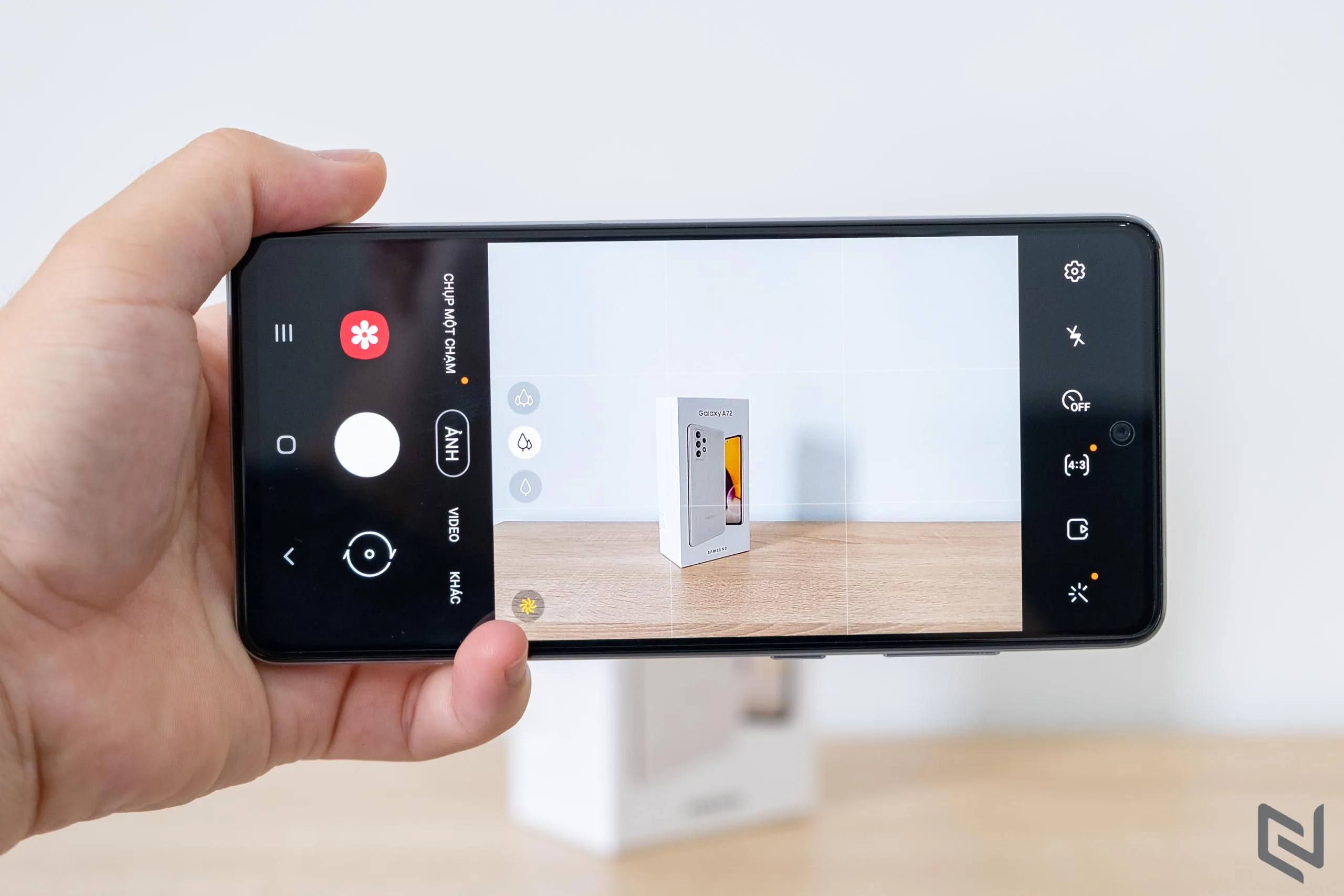 Mở hộp Samsung Galaxy A72: Rất đẹp, 4 camera với đa dạng chế độ chụp