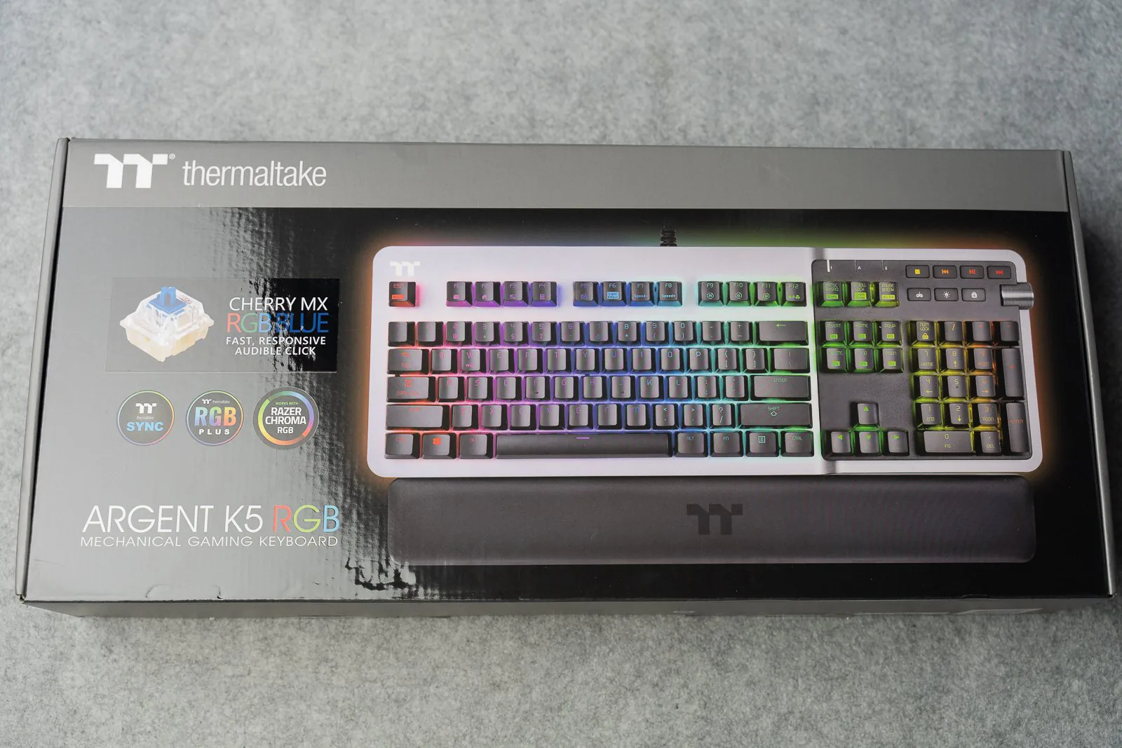 Trên tay nhanh bộ gaming gear Argent Series đến từ Thermaltake