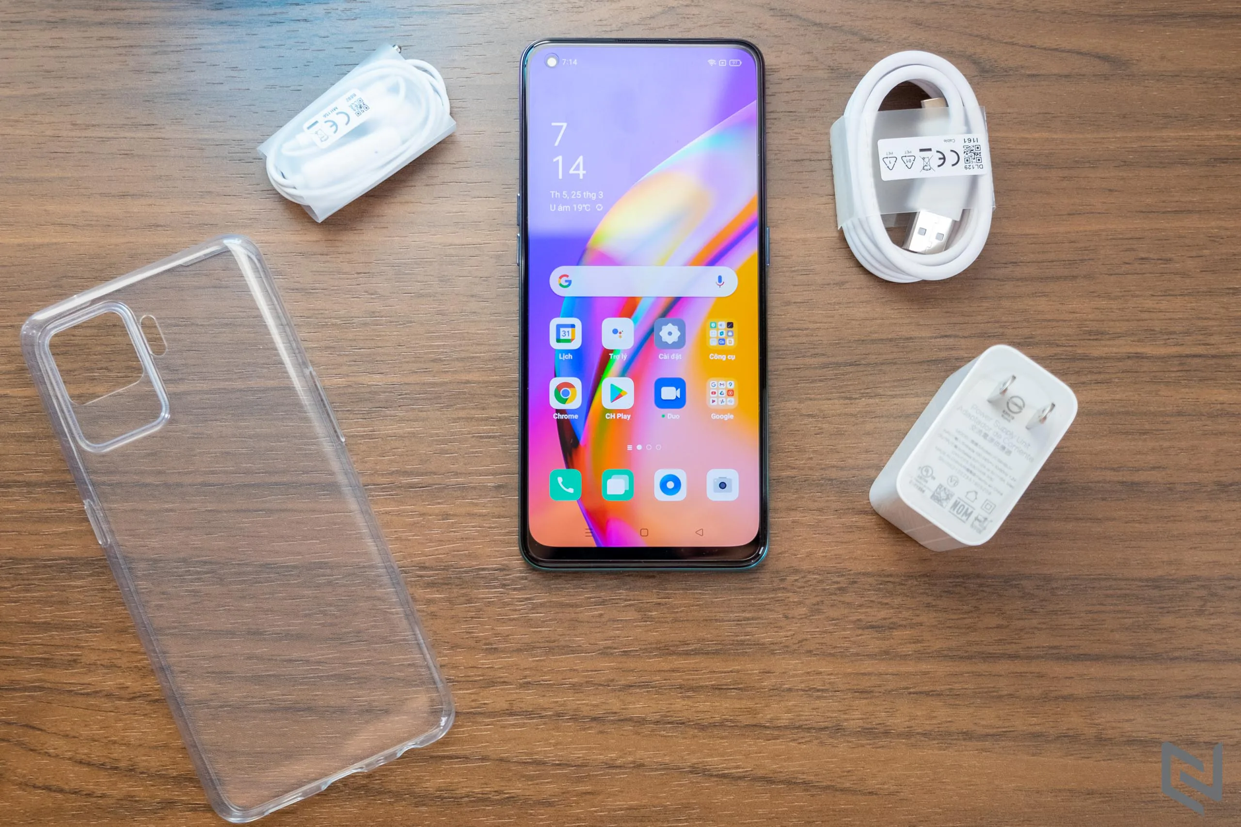 Mở hộp OPPO A94: Màu sắc cực kỳ bắt mắt, màn hình lớn tối ưu giải trí và 4 camera