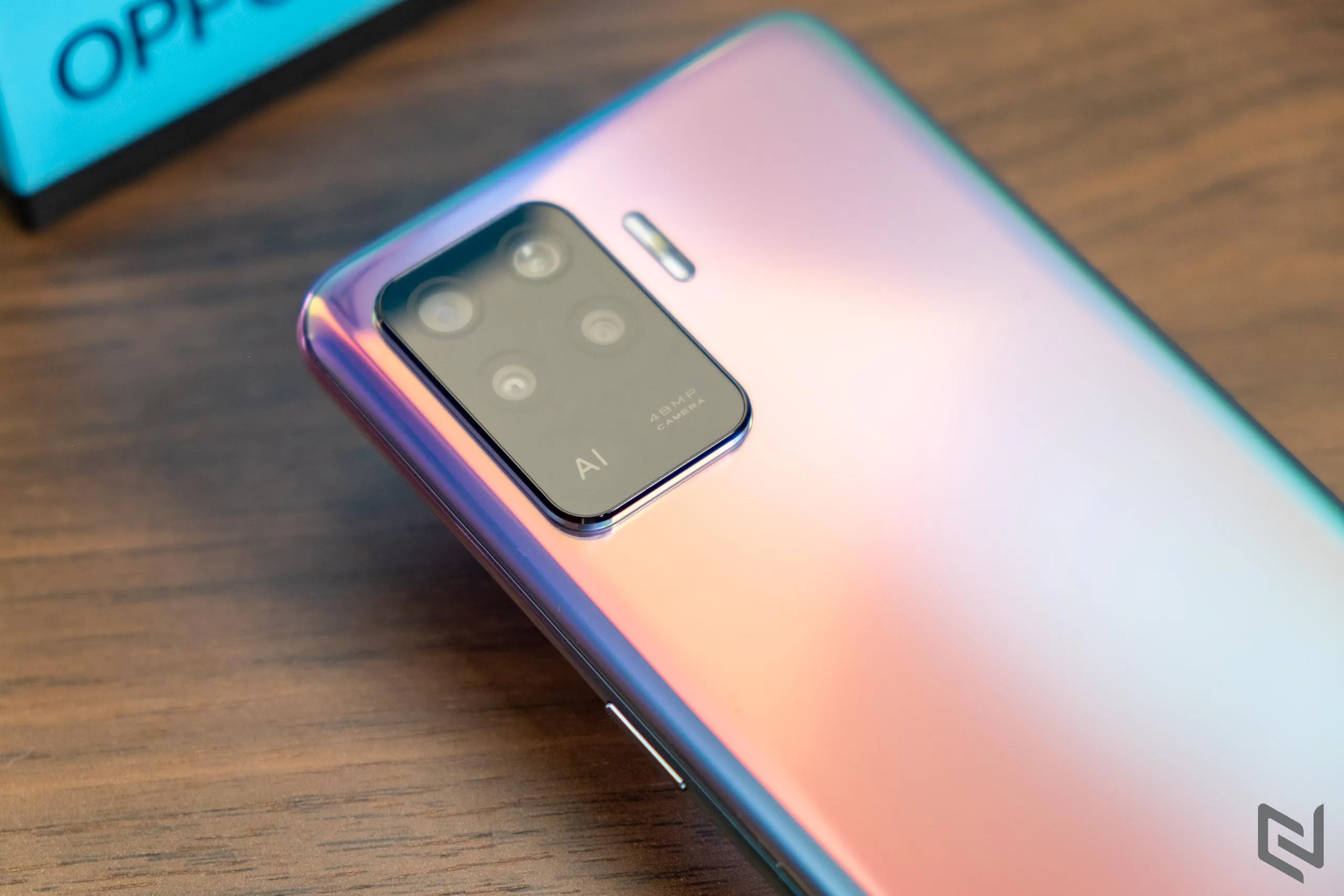 Mở hộp OPPO A94: Màu sắc cực kỳ bắt mắt, màn hình lớn tối ưu giải trí và 4 camera