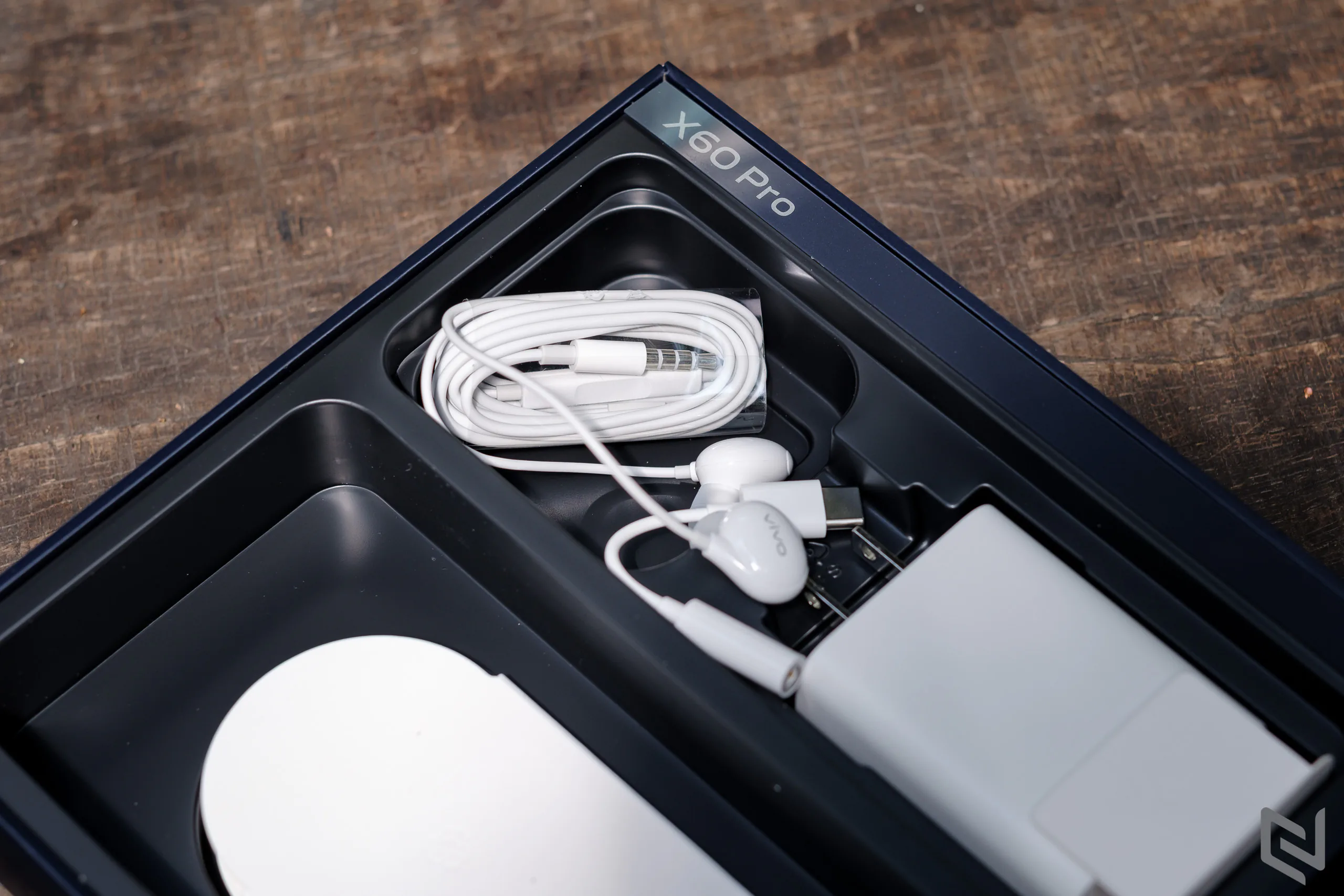 vivo X60 Pro ra mắt tại Việt Nam: kết nối 5G, camera hợp tác ZEISS, giá 19.990.000 VND