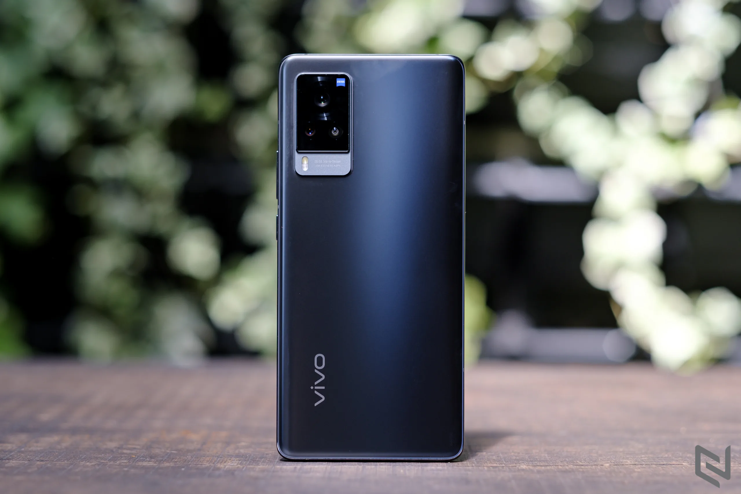 vivo X60 Pro ra mắt tại Việt Nam: kết nối 5G, camera hợp tác ZEISS, giá 19.990.000 VND