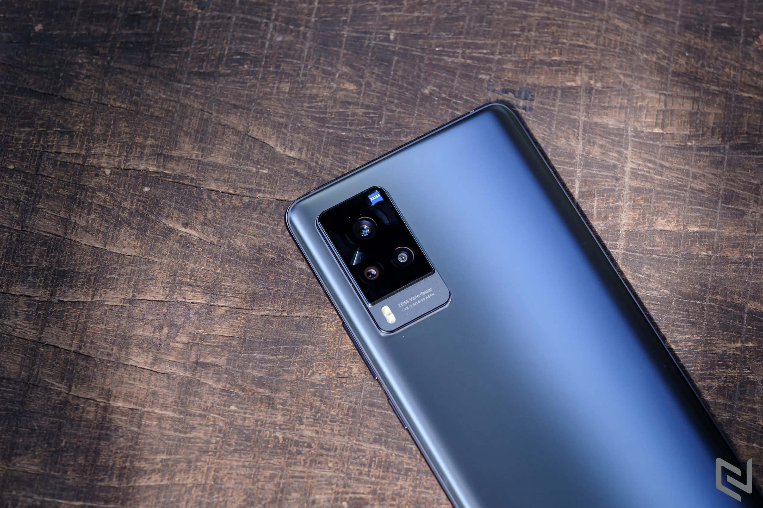 vivo X60 Pro ra mắt tại Việt Nam: kết nối 5G, camera hợp tác ZEISS, giá 19.990.000 VND