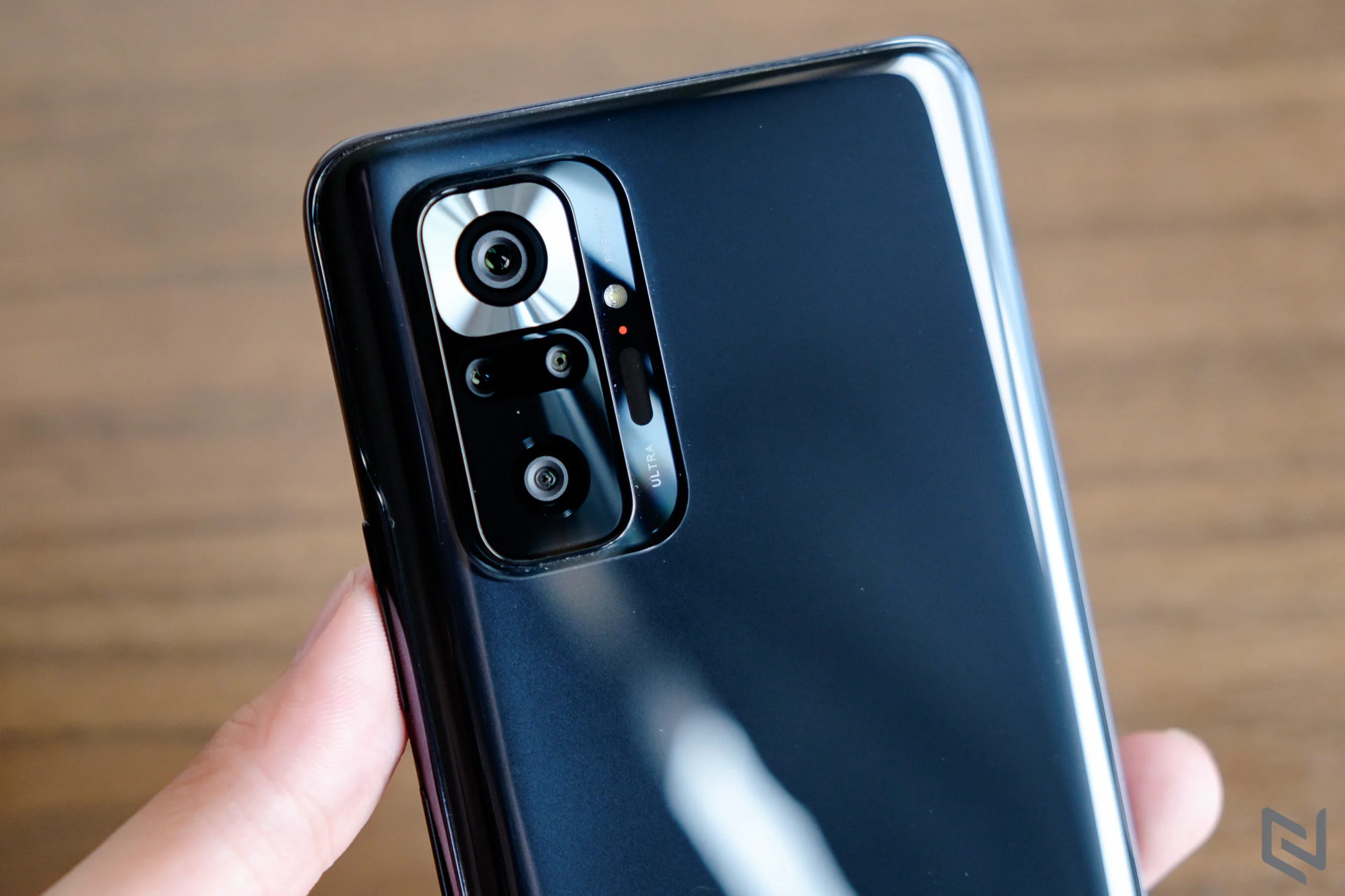 trên tay Redmi Note 10 Pro