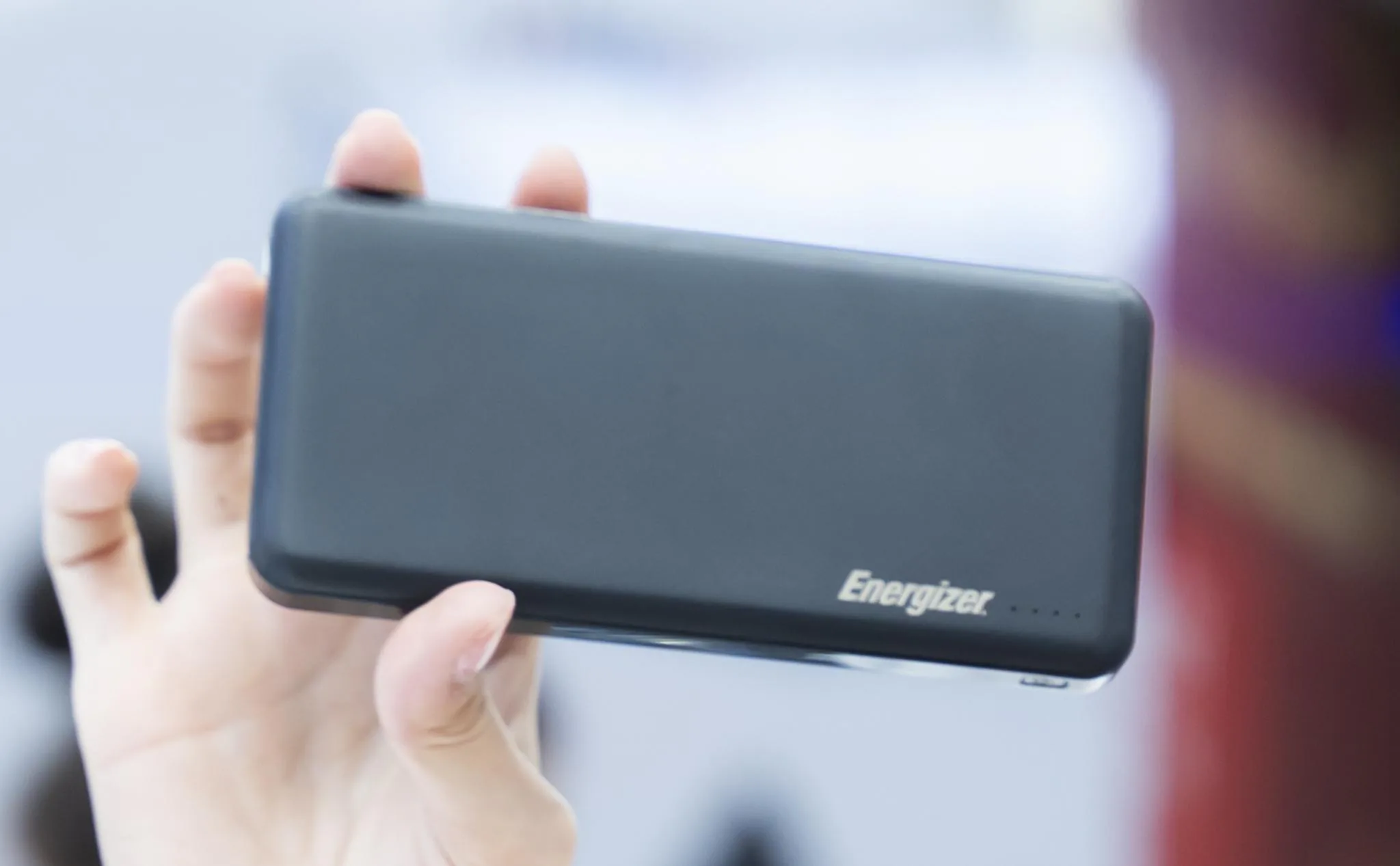 1000 suất mua pin dự phòng Energizer 10,000mAh UE10053 giảm 55%, chỉ còn 245 ngàn đồng
