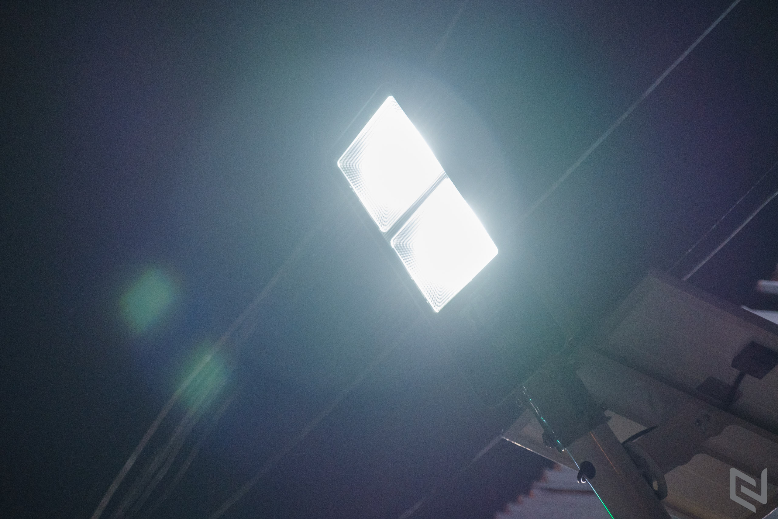 Trên tay đèn LED năng lượng mặt trời Tiến Phát Electric: Không tốn điện, thân thiện môi trường