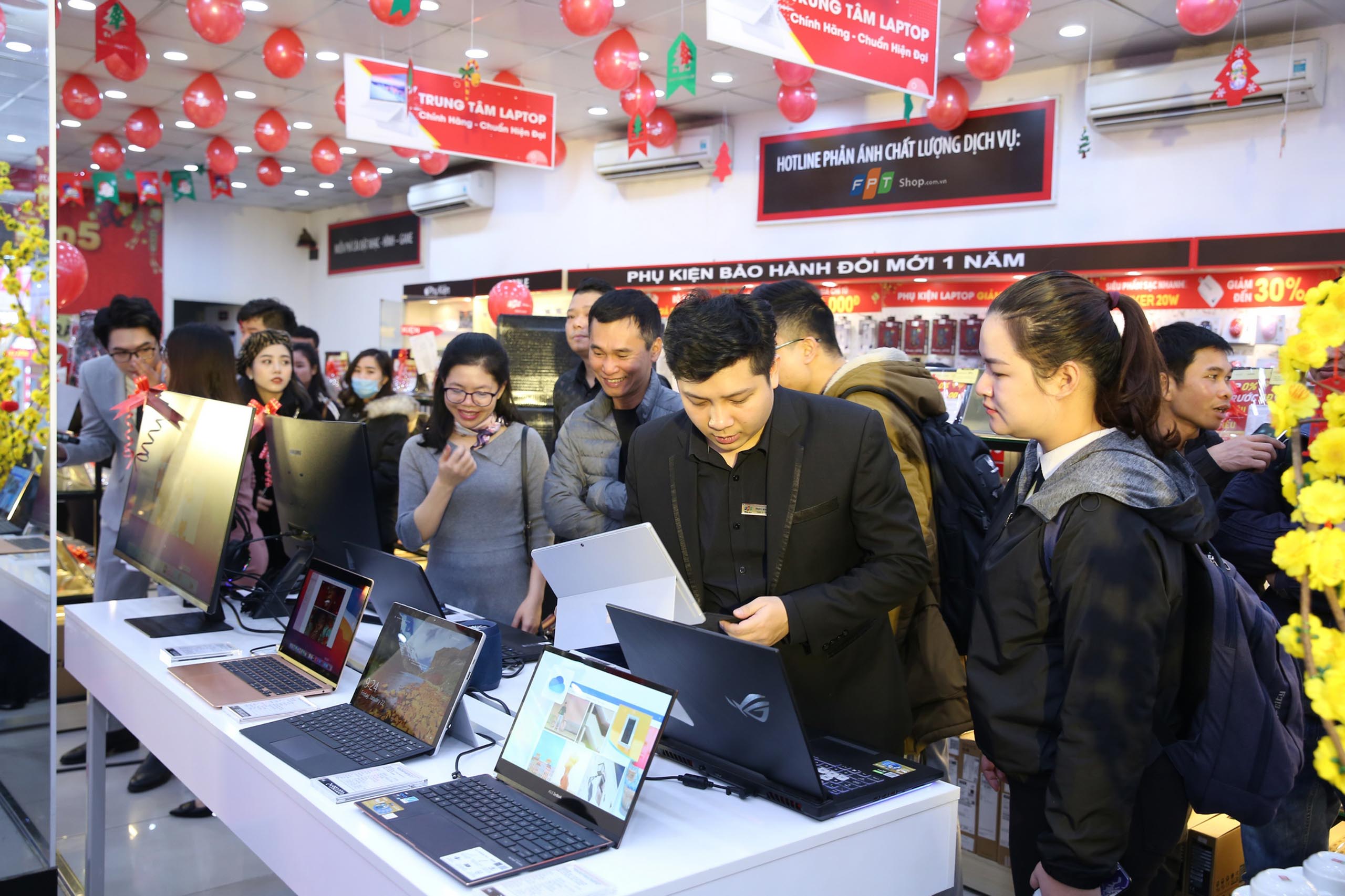 FPT Shop chiếm hơn 30% thị phần laptop trong Quý I/2021, giữ vững vị trí tiên phong trên thị trường