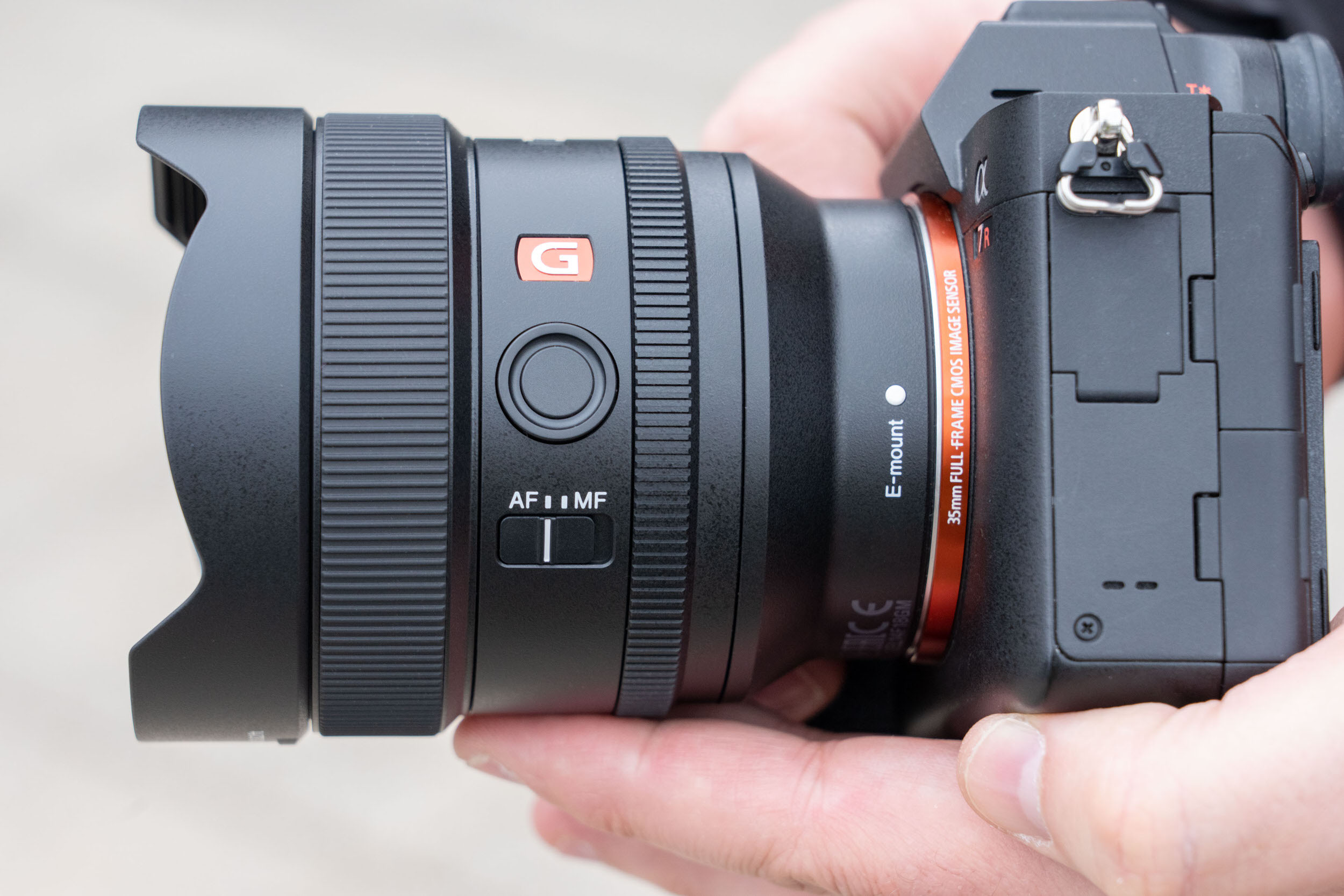 Sony ra mắt ống kính góc siêu rộng nhỏ gọn FE 14mm F1.8 GM mới