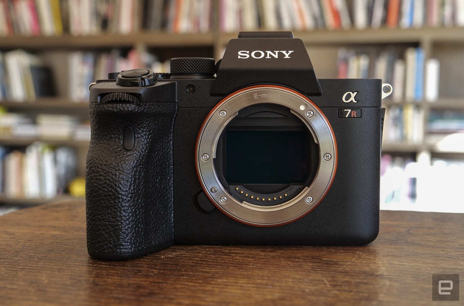 Máy ảnh Sony A7R V có thể có cảm biến 102MP trong cuộc đua với Canon