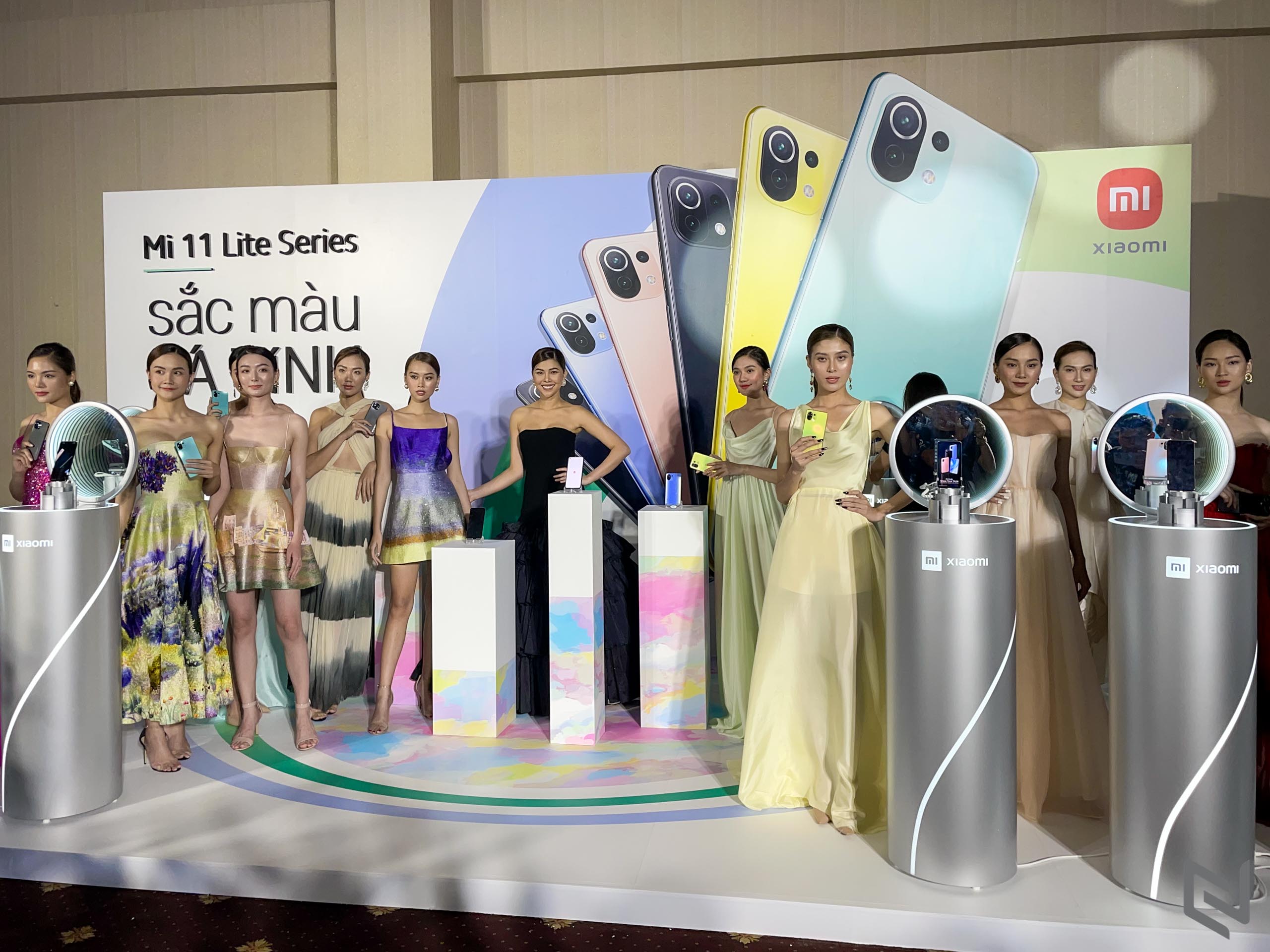 Xiaomi Mi 11 Lite và Mi 11 Lite 5G chính thức ra mắt thị trường Việt: Mỏng nhẹ, màu sắc cá tính, cấu hình mạnh, giá từ 7,990,000 VNĐ