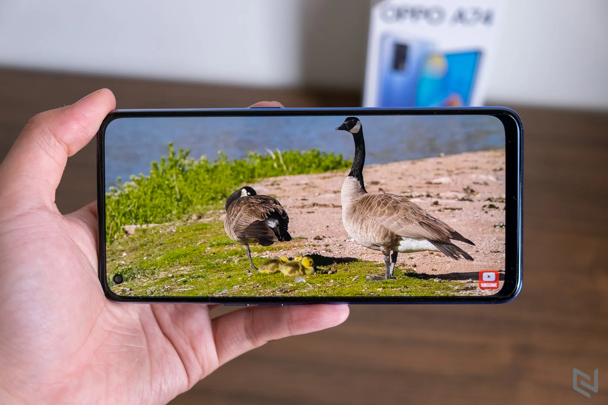 Mở hộp OPPO A74: Tân binh dòng A series với màn hình đẹp, pin trâu và sạc siêu nhanh