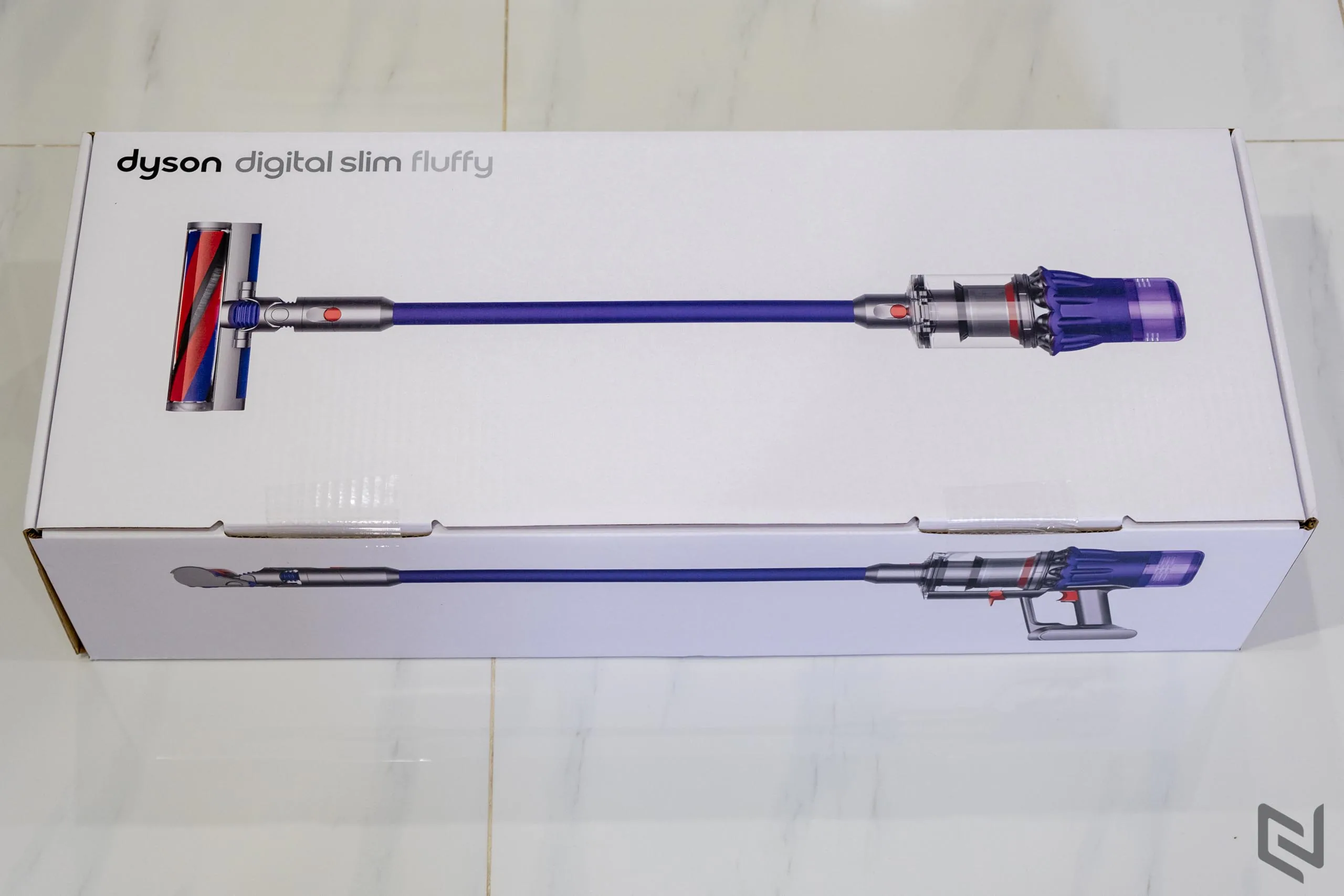 Mở hộp Máy hút bụi không dây Dyson Digital Slim: Lực hút mạnh, hoàn thiện cao cấp và nhiều công nghệ