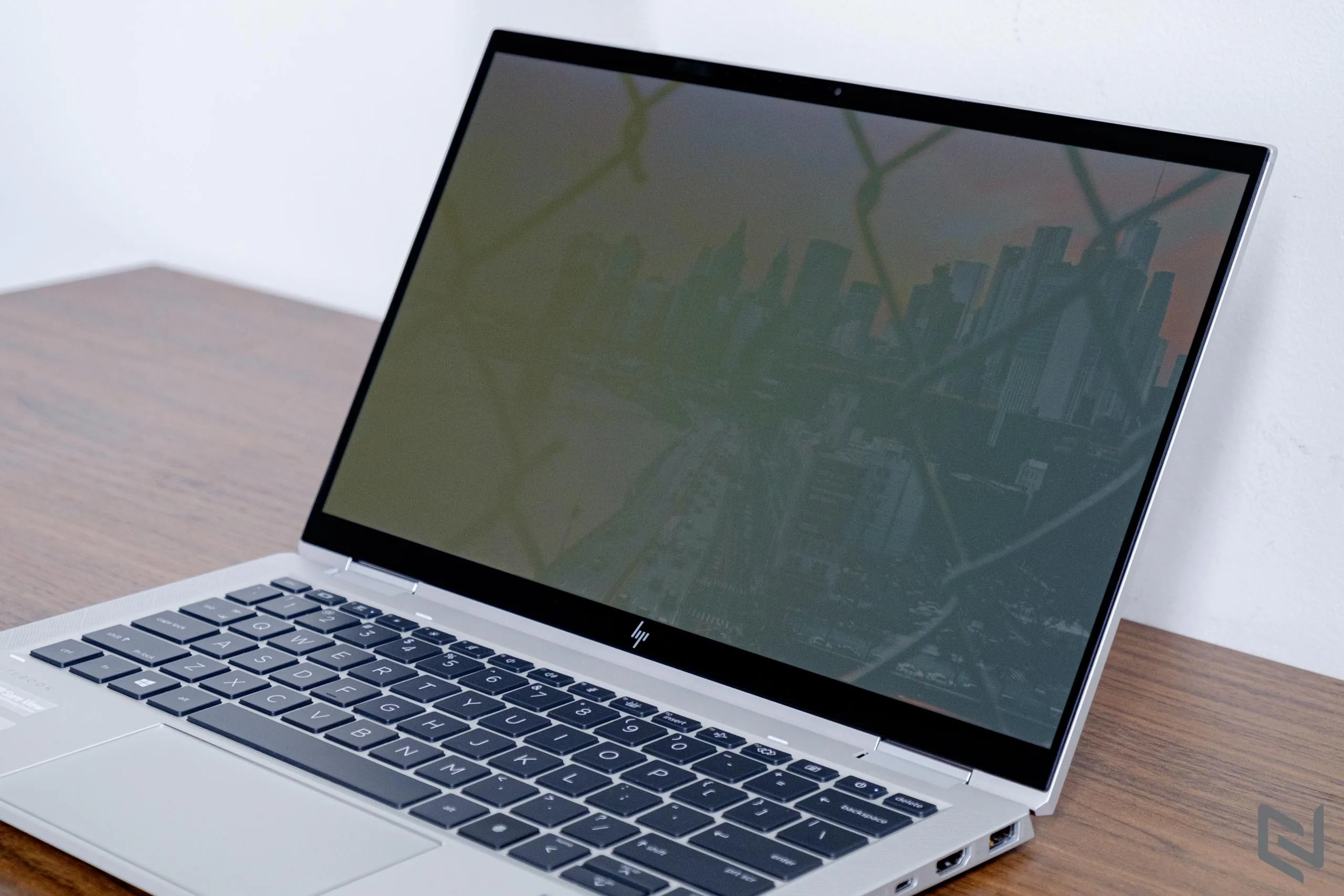 Đánh giá laptop HP EliteBook x360 1030 G8: Thiết kế cao cấp, siêu gọn nhẹ và bảo mật cùng hiệu năng mạnh mẽ
