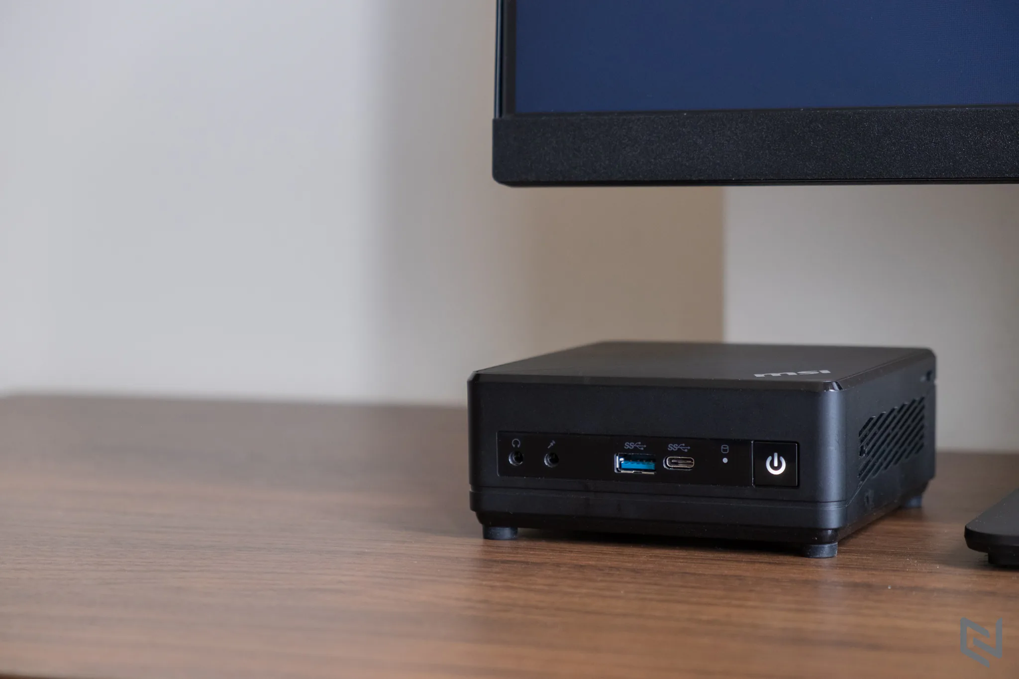 Trải nghiệm bộ đôi hoàn hảo mini PC Cubi 5 10M và màn hình PRO MP271P từ MSI