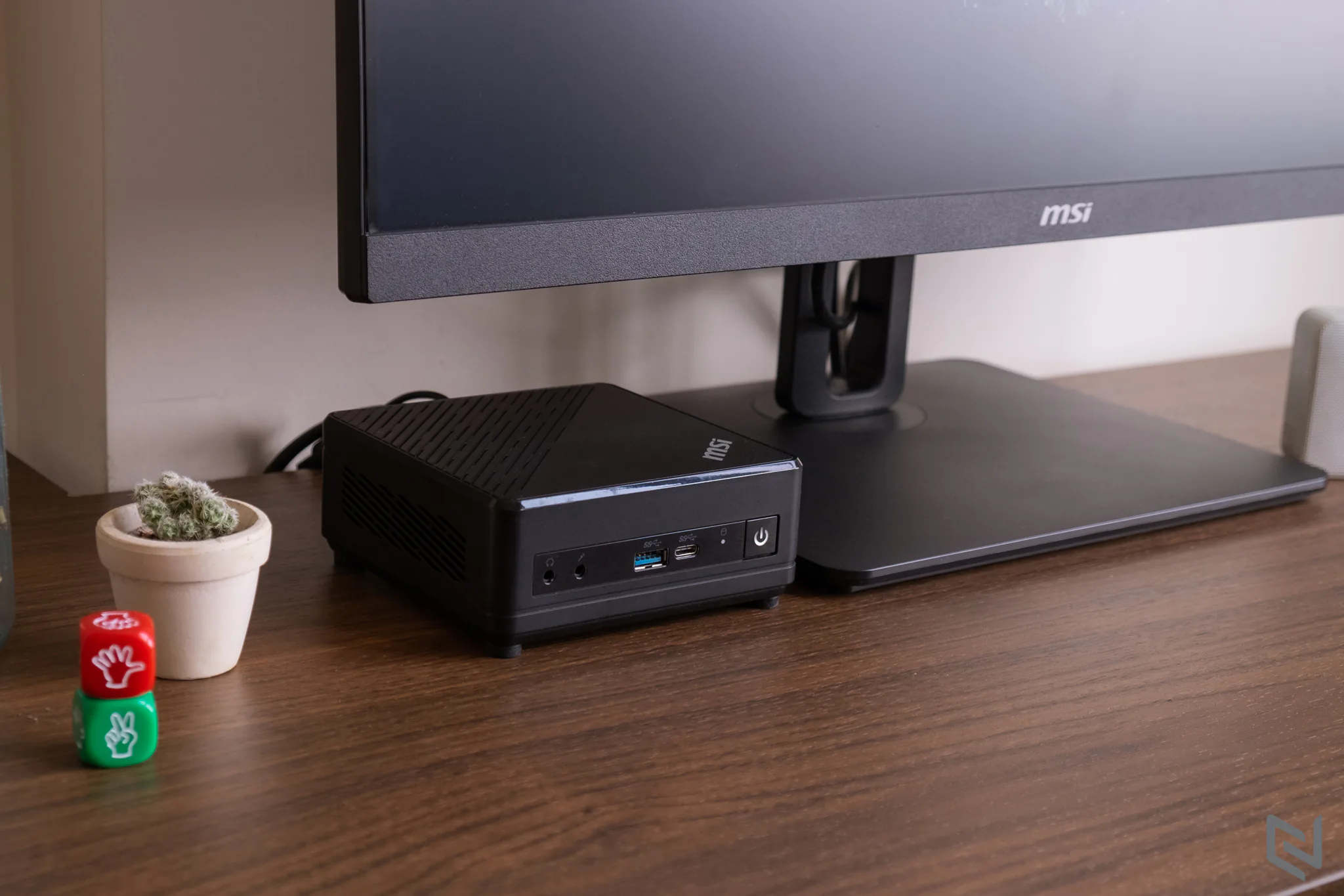 Trải nghiệm bộ đôi hoàn hảo mini PC Cubi 5 10M và màn hình PRO MP271P từ MSI