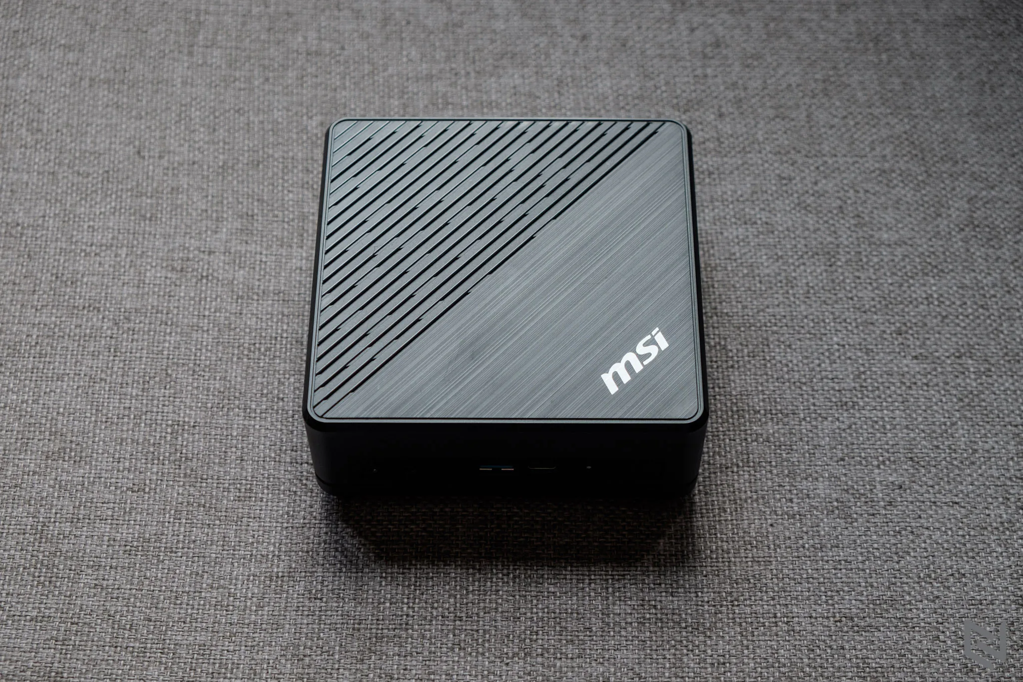 Trải nghiệm bộ đôi hoàn hảo mini PC Cubi 5 10M và màn hình PRO MP271P từ MSI