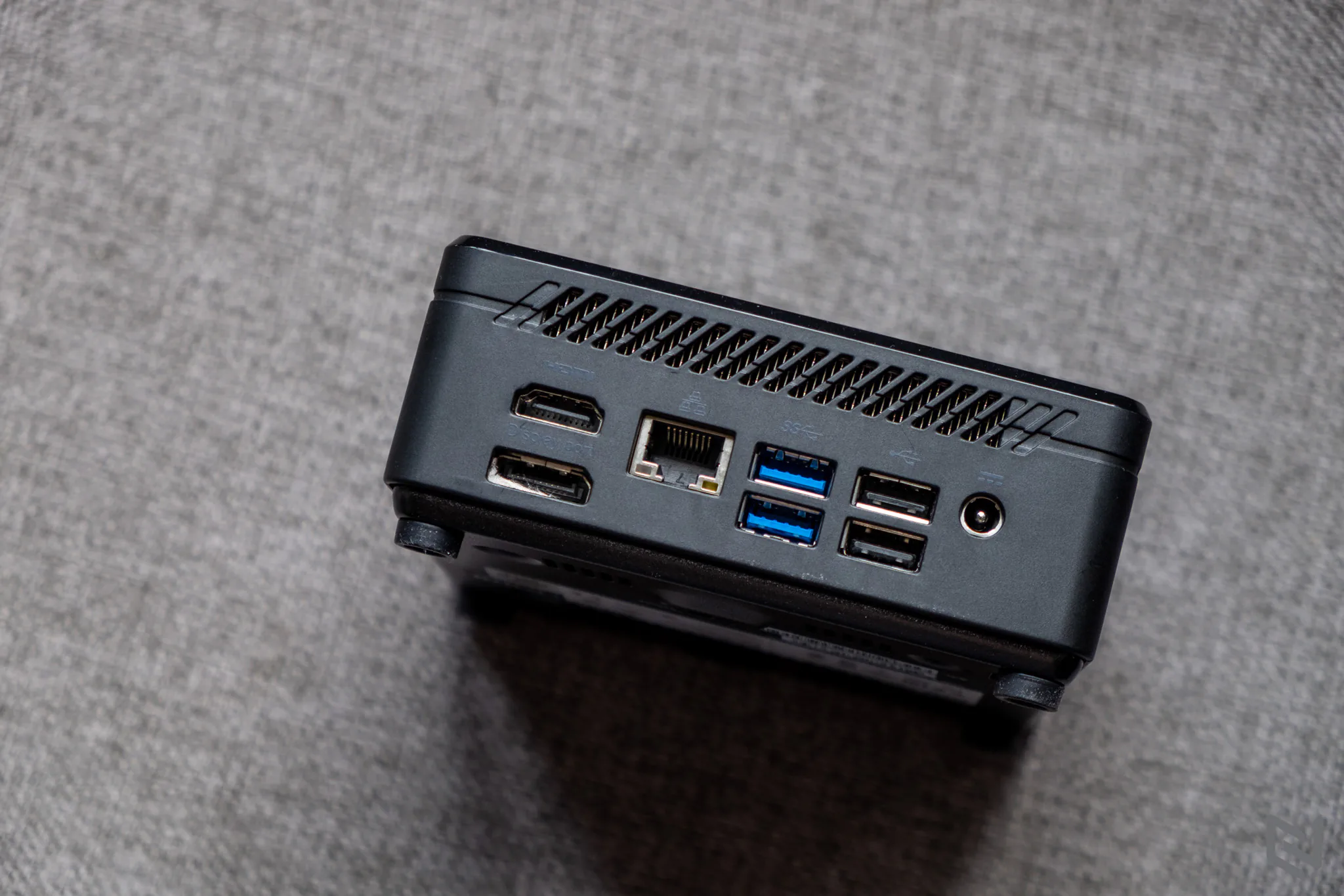 Trải nghiệm bộ đôi hoàn hảo mini PC Cubi 5 10M và màn hình PRO MP271P từ MSI