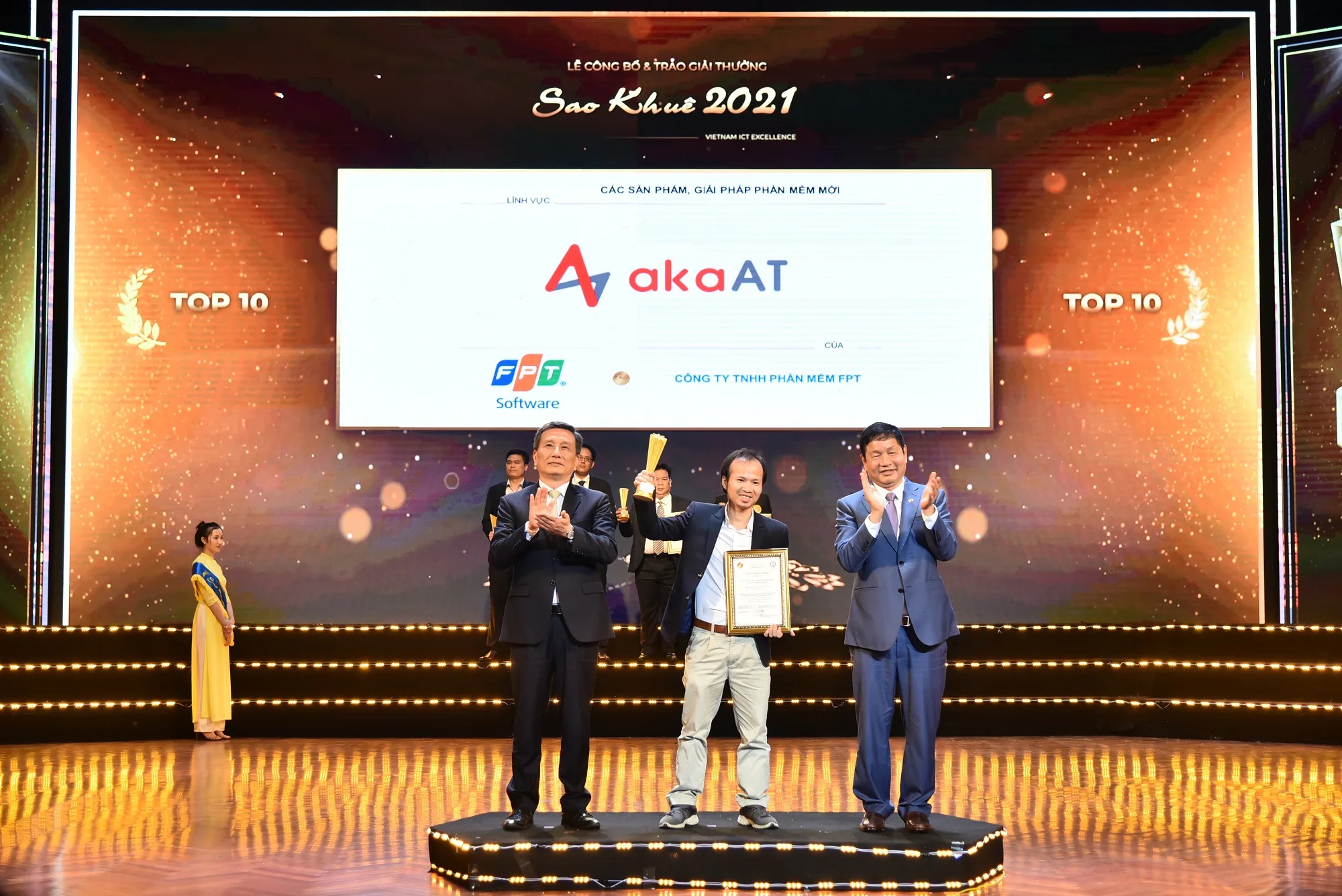 FPT là doanh nghiệp duy nhất có hai sản phẩm đạt Top 10 Sao Khuê 2021