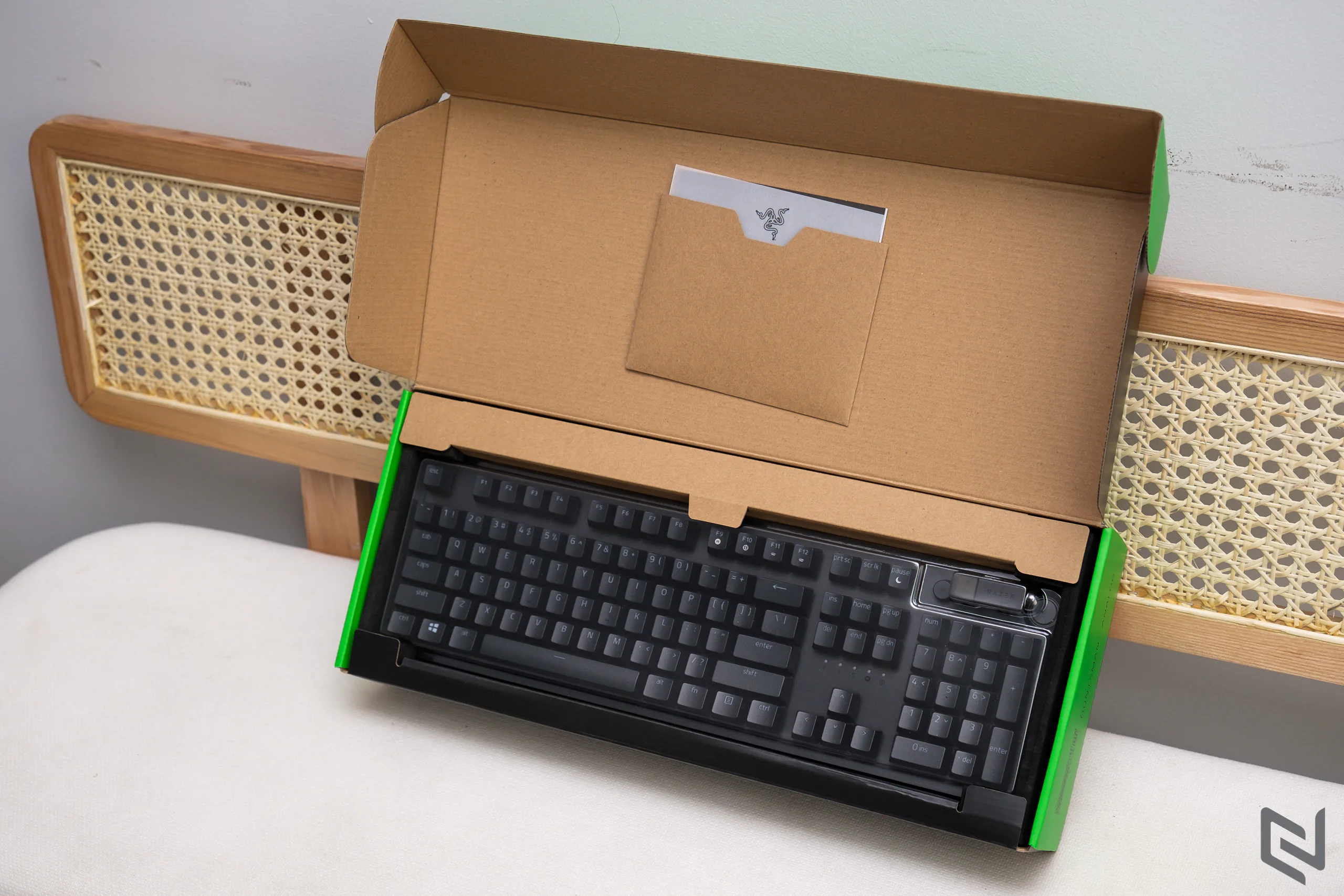 Trên tay bàn phím Razer Huntsman V2 Analog: Phím cơ tốt nhất, xịn nhất từ Razer