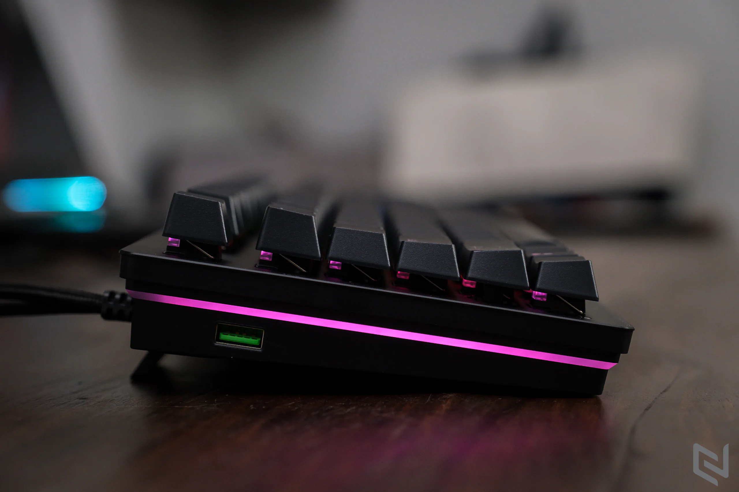 Trên tay bàn phím Razer Huntsman V2 Analog: Phím cơ tốt nhất, xịn nhất từ Razer