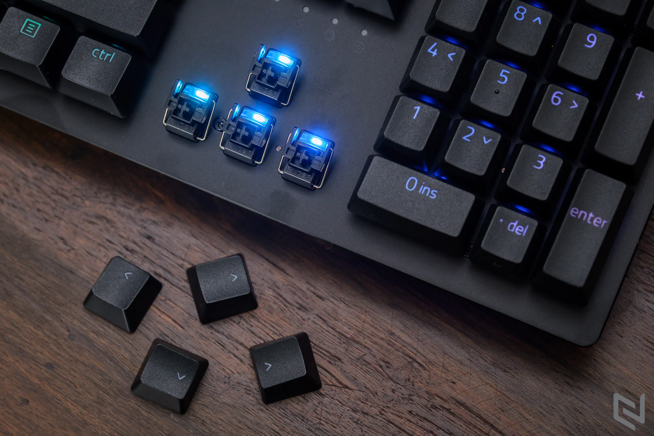 Trên tay bàn phím Razer Huntsman V2 Analog: Phím cơ tốt nhất, xịn nhất từ Razer