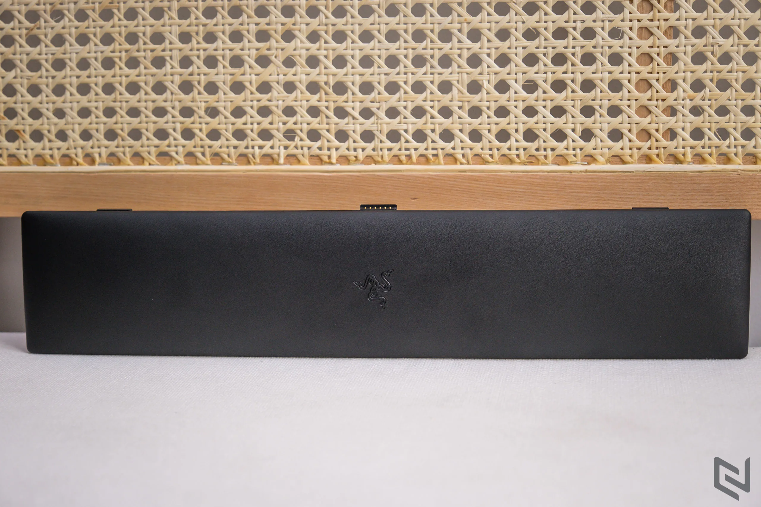 Trên tay bàn phím Razer Huntsman V2 Analog: Phím cơ tốt nhất, xịn nhất từ Razer