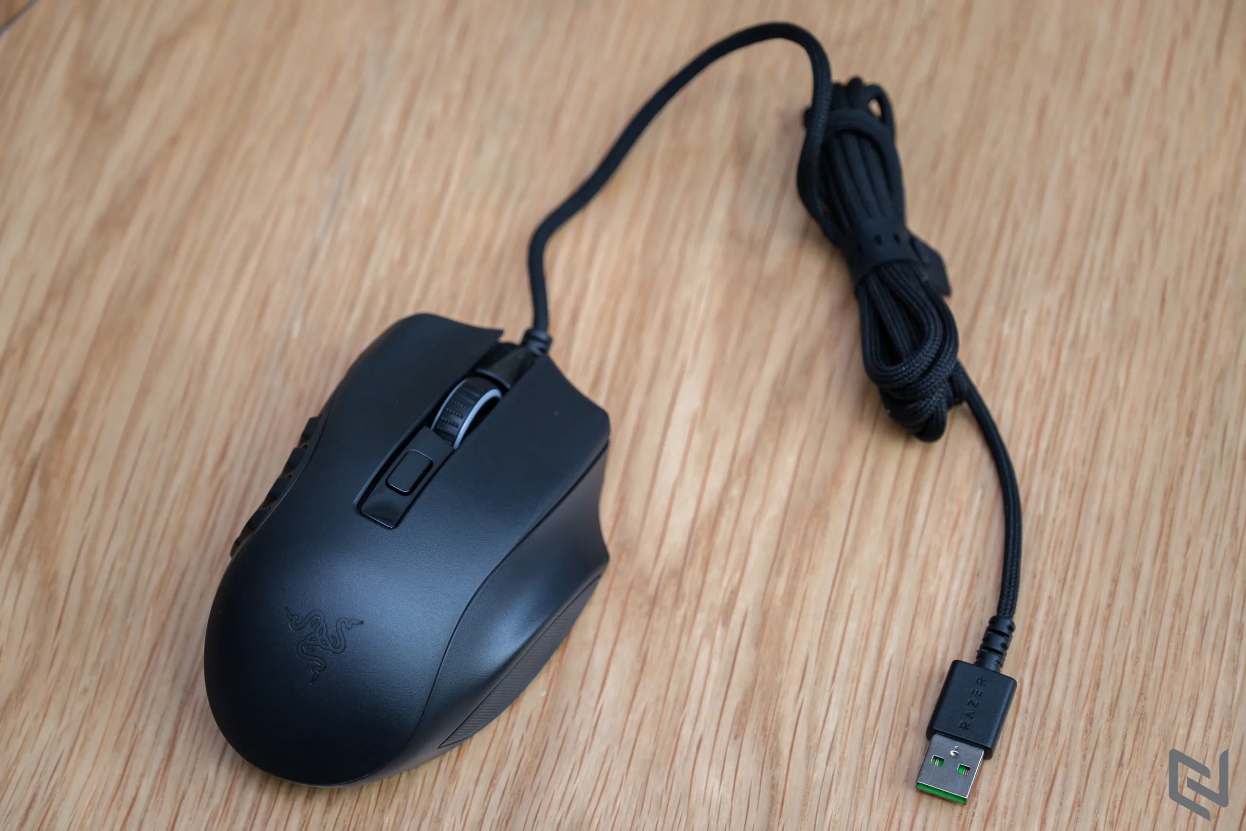 Trên tay chuột gaming Razer Naga X: Phiên bản chuột Naga cực nhẹ chỉ 85g dành cho game thủ MMO