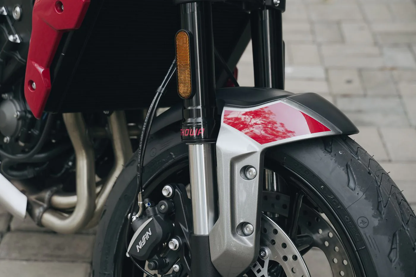 Triumph Trident 660 có giá bán chính hãng 270 triệu tại Việt Nam